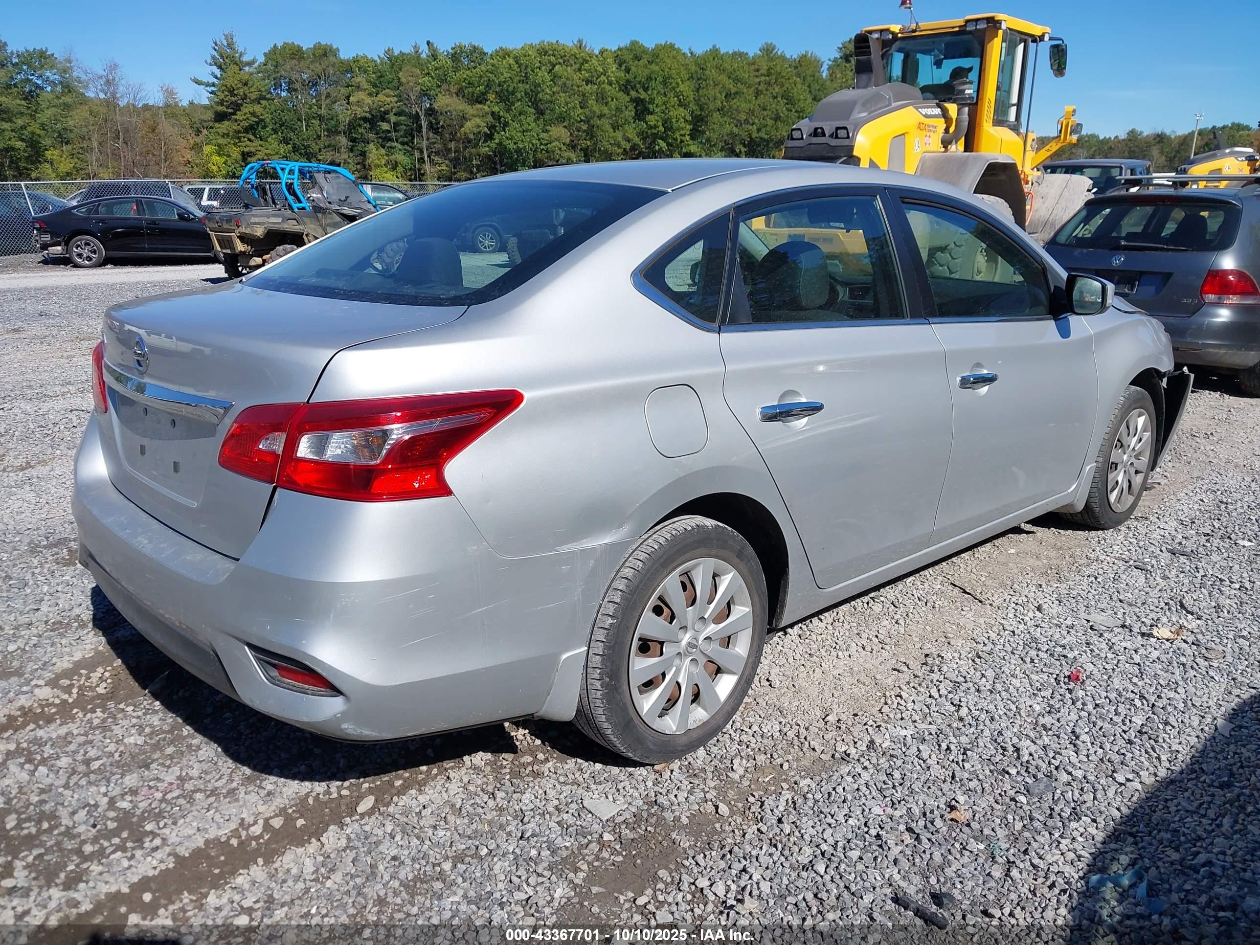 NISSAN SENTRA image 4