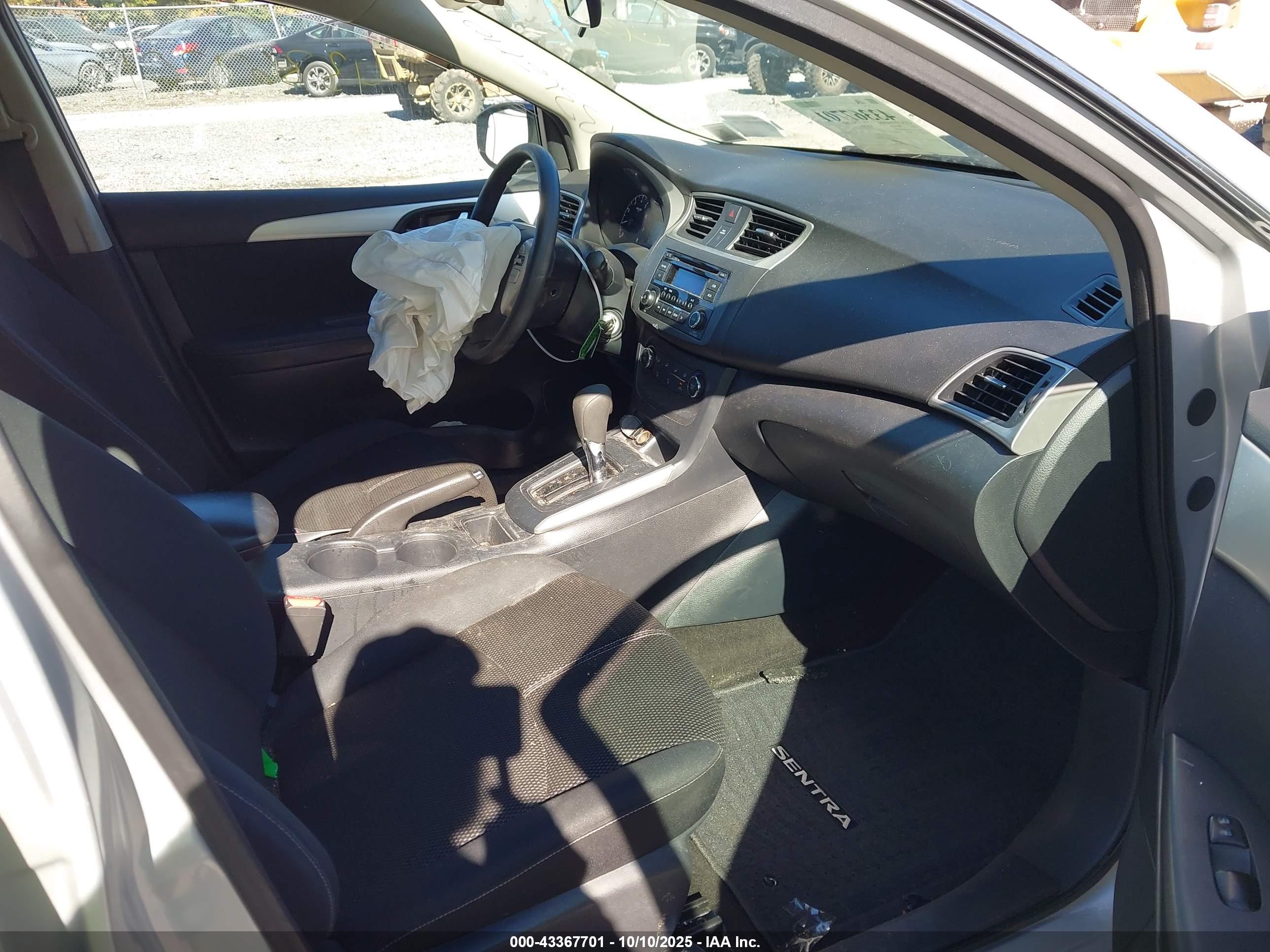 NISSAN SENTRA image 5