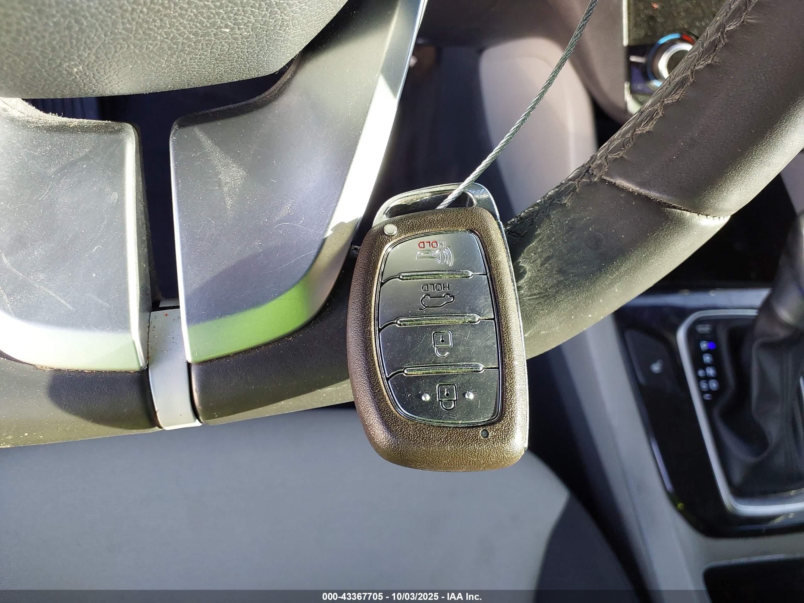 HYUNDAI IONIQ image 11