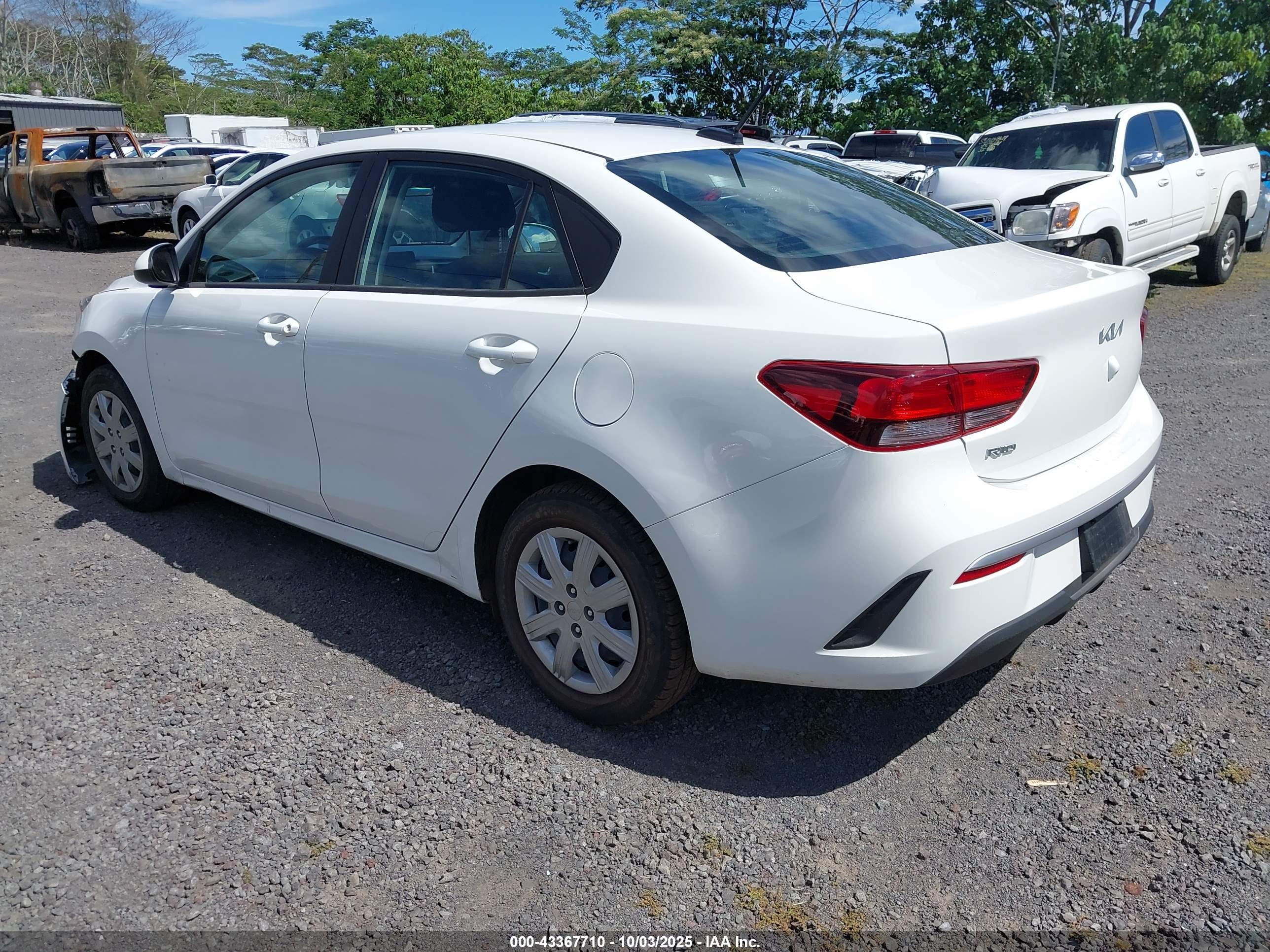 KIA RIO image 3
