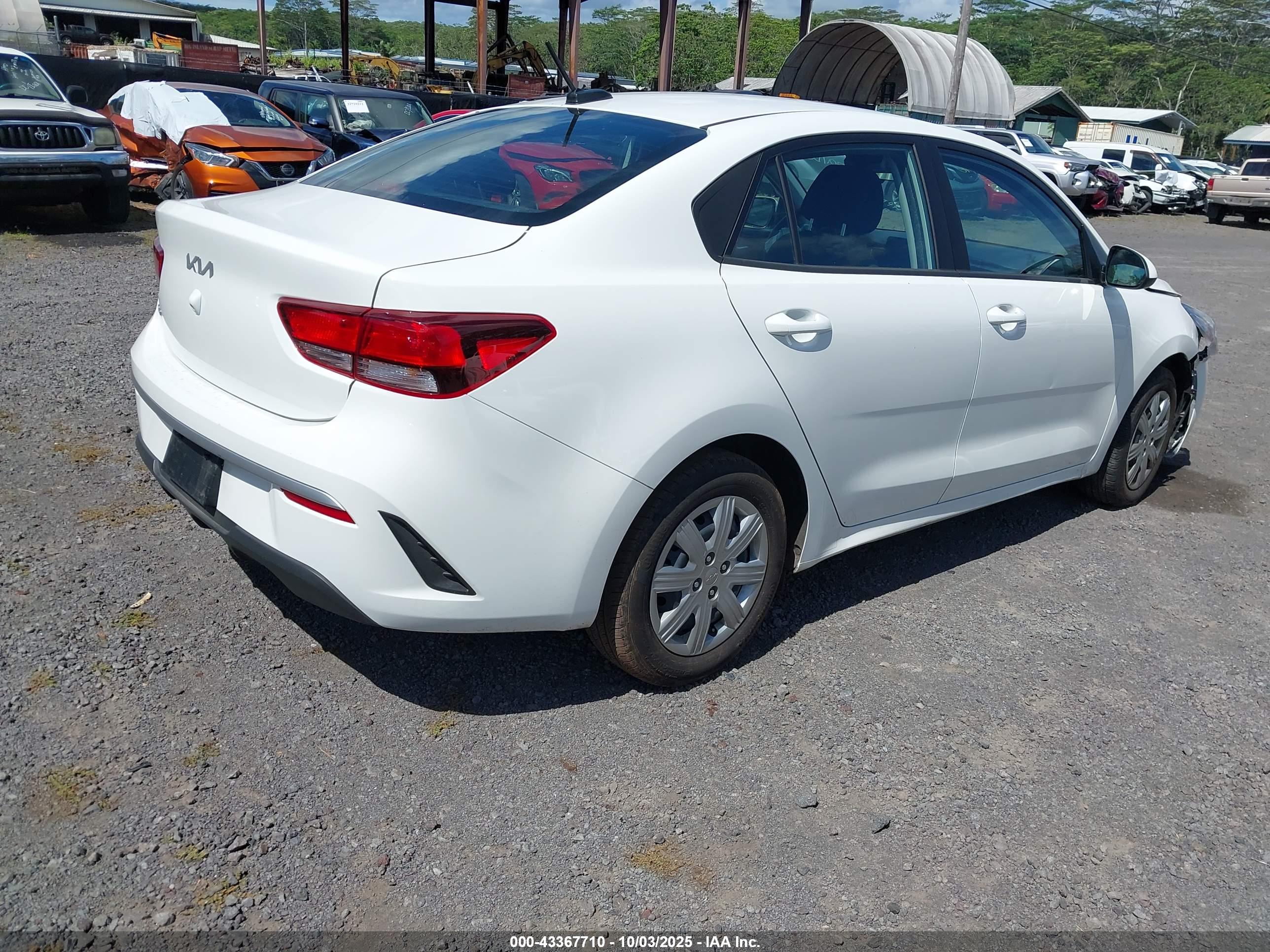 KIA RIO image 4
