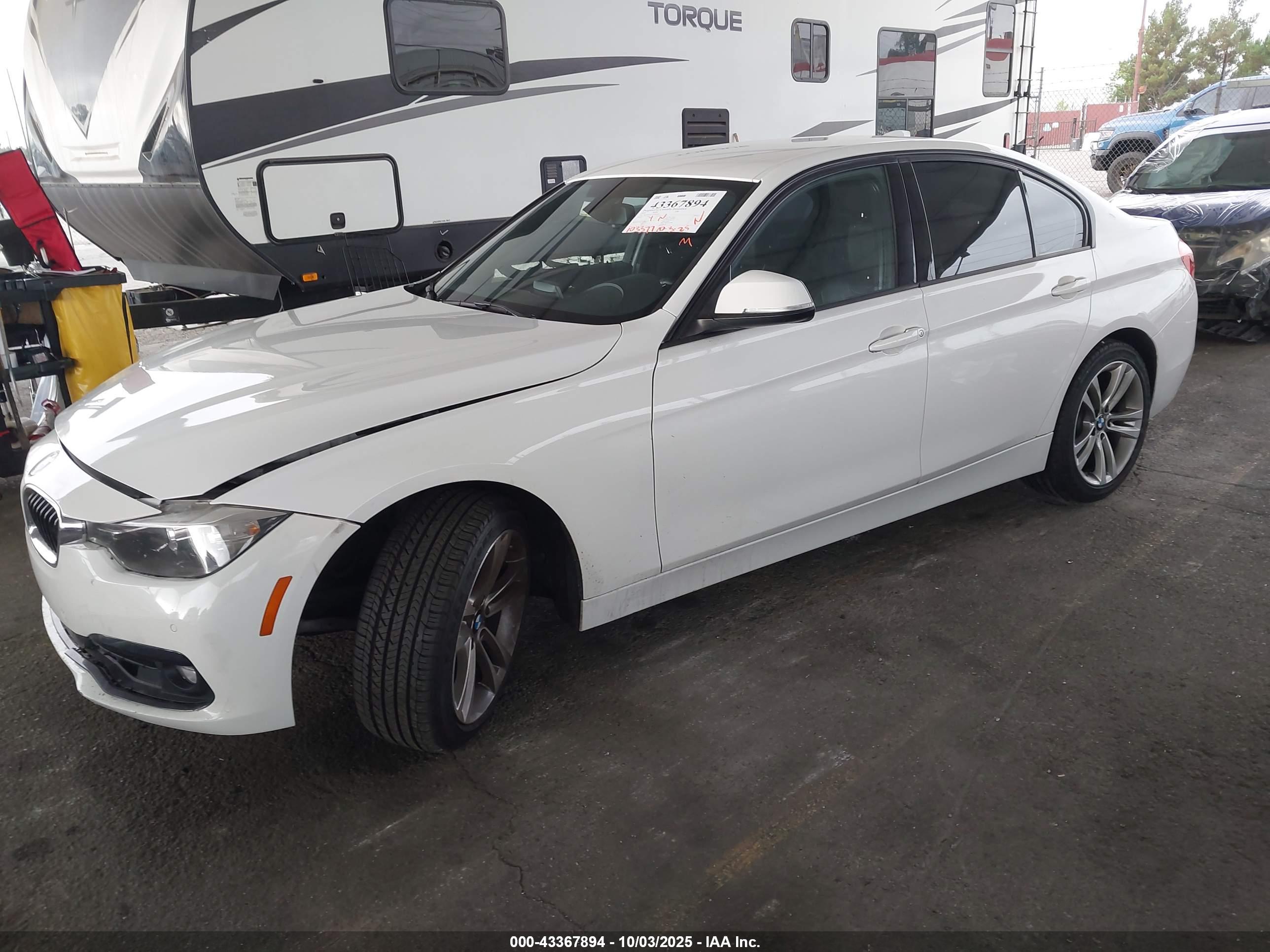 BMW 328I image 2