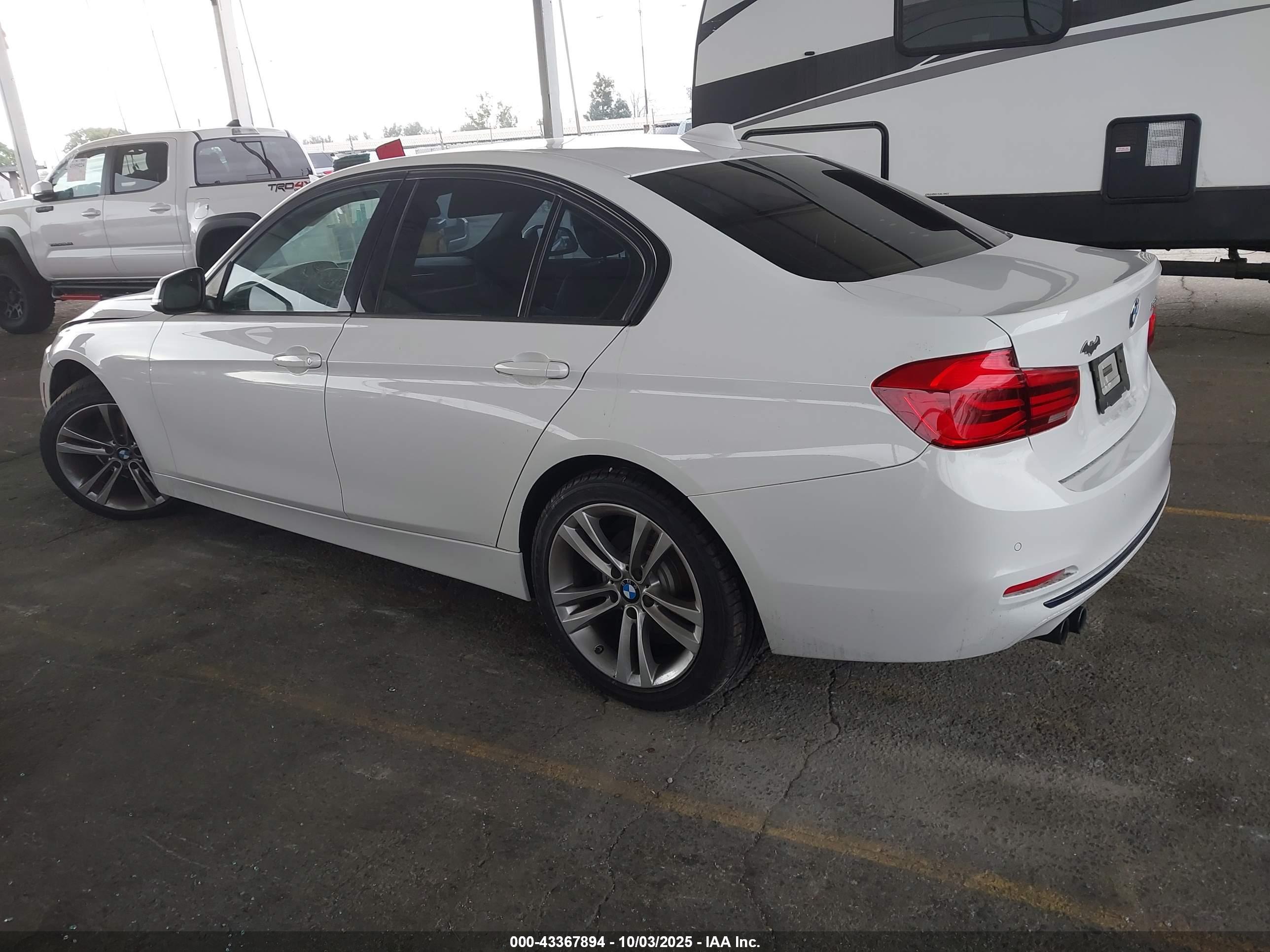 BMW 328I image 3