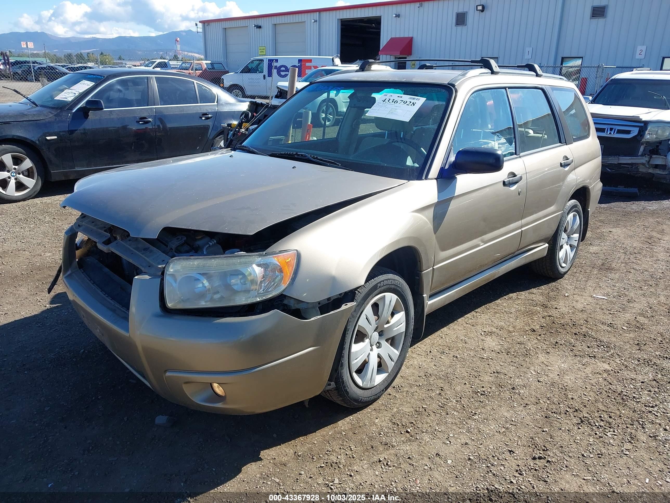 SUBARU FORESTER image 2