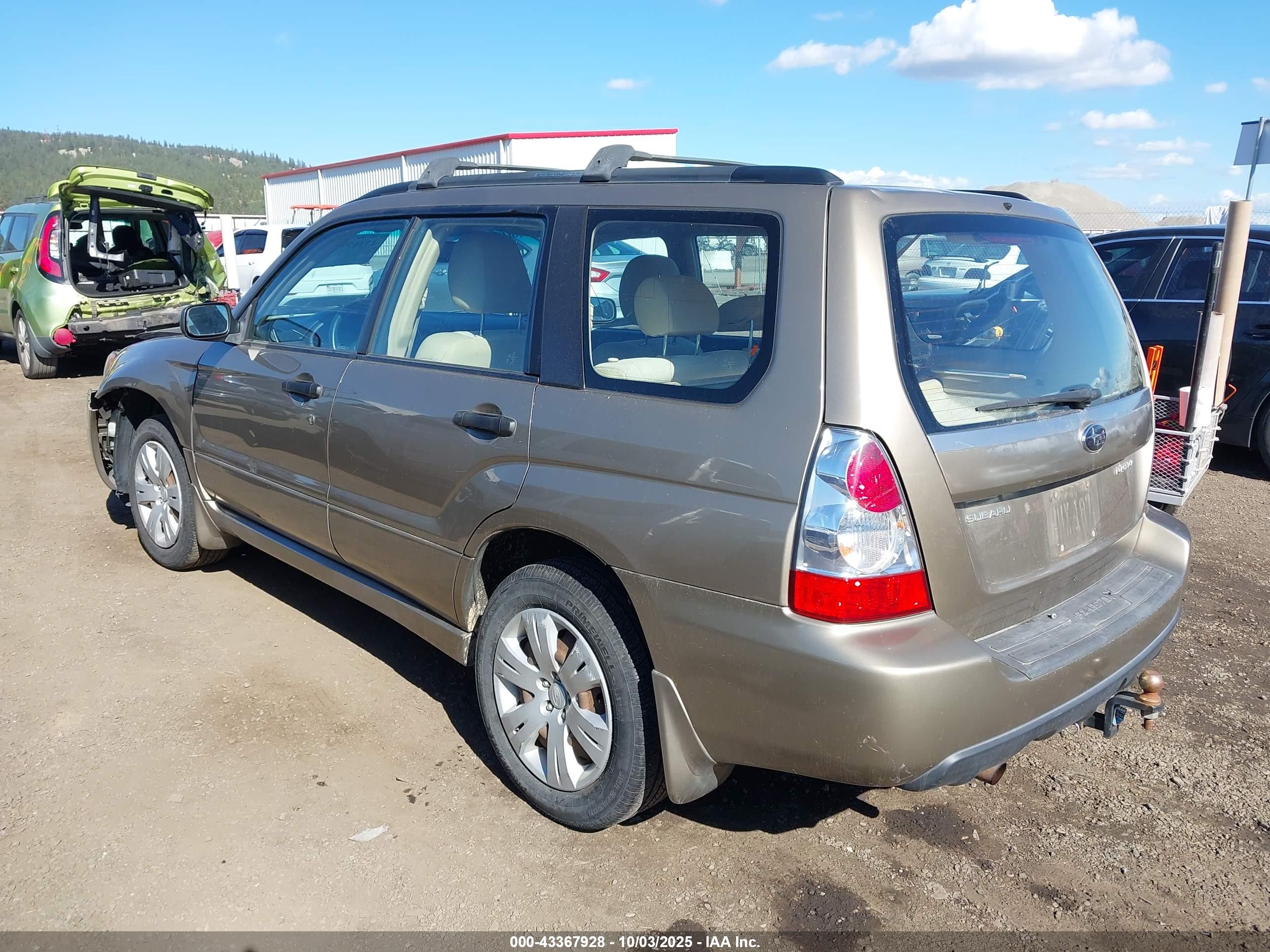 SUBARU FORESTER image 3