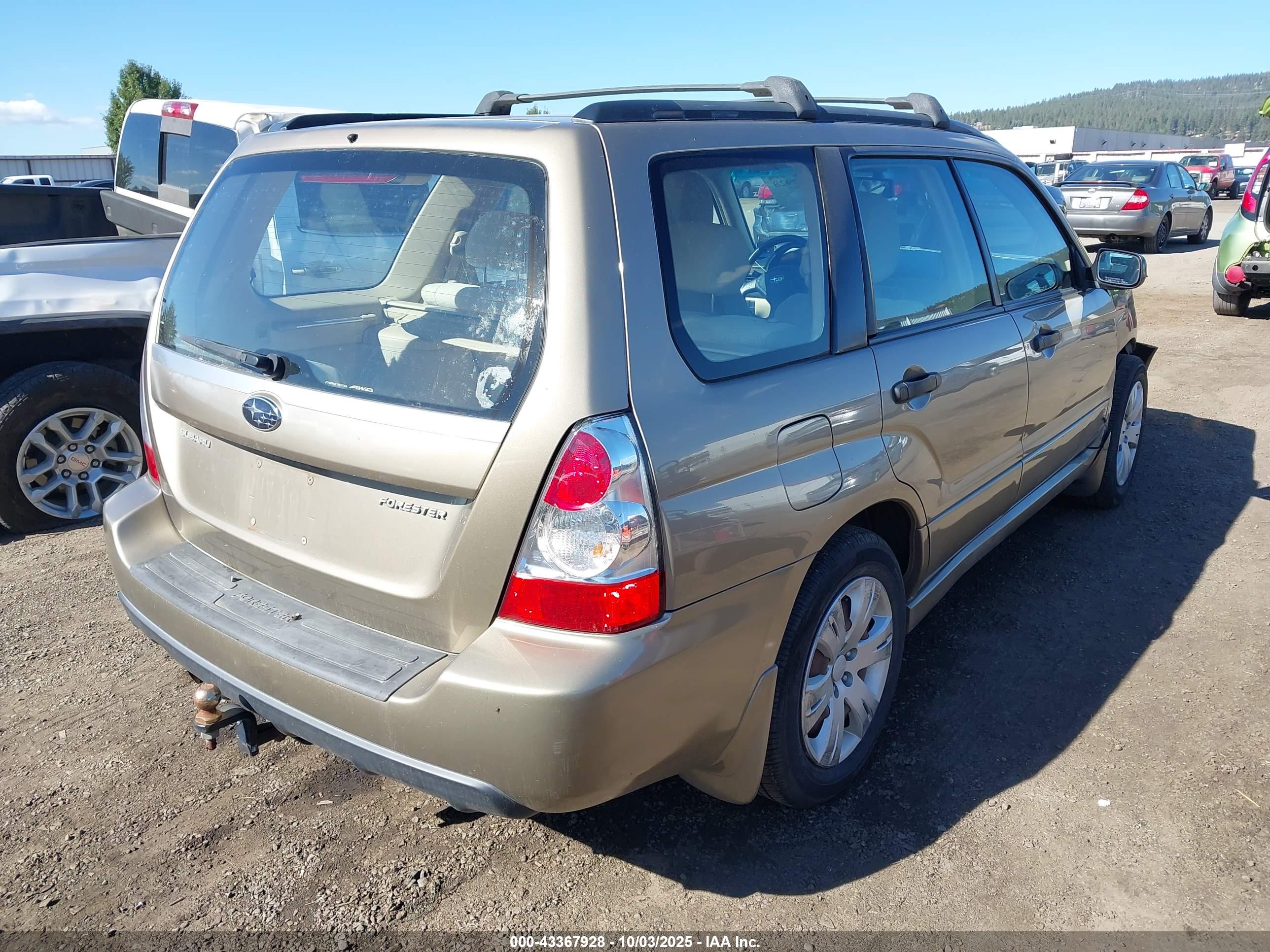 SUBARU FORESTER image 4