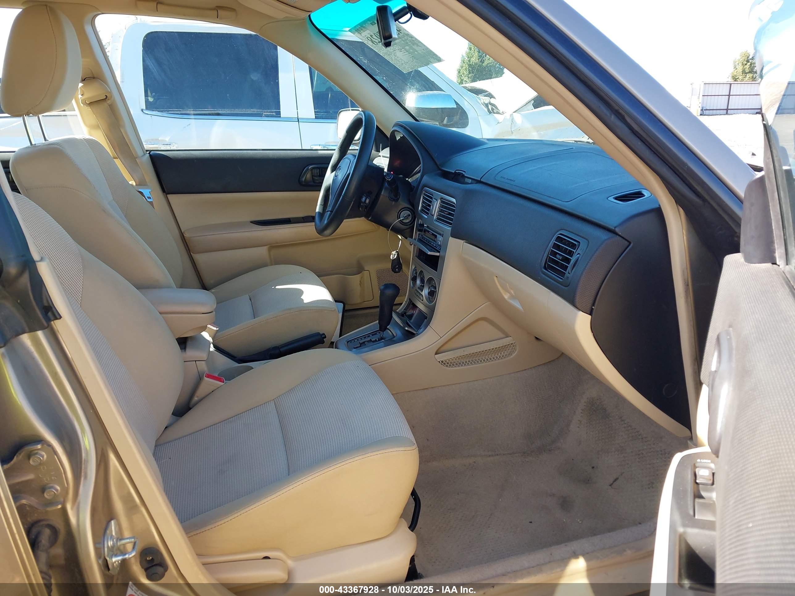 SUBARU FORESTER image 5