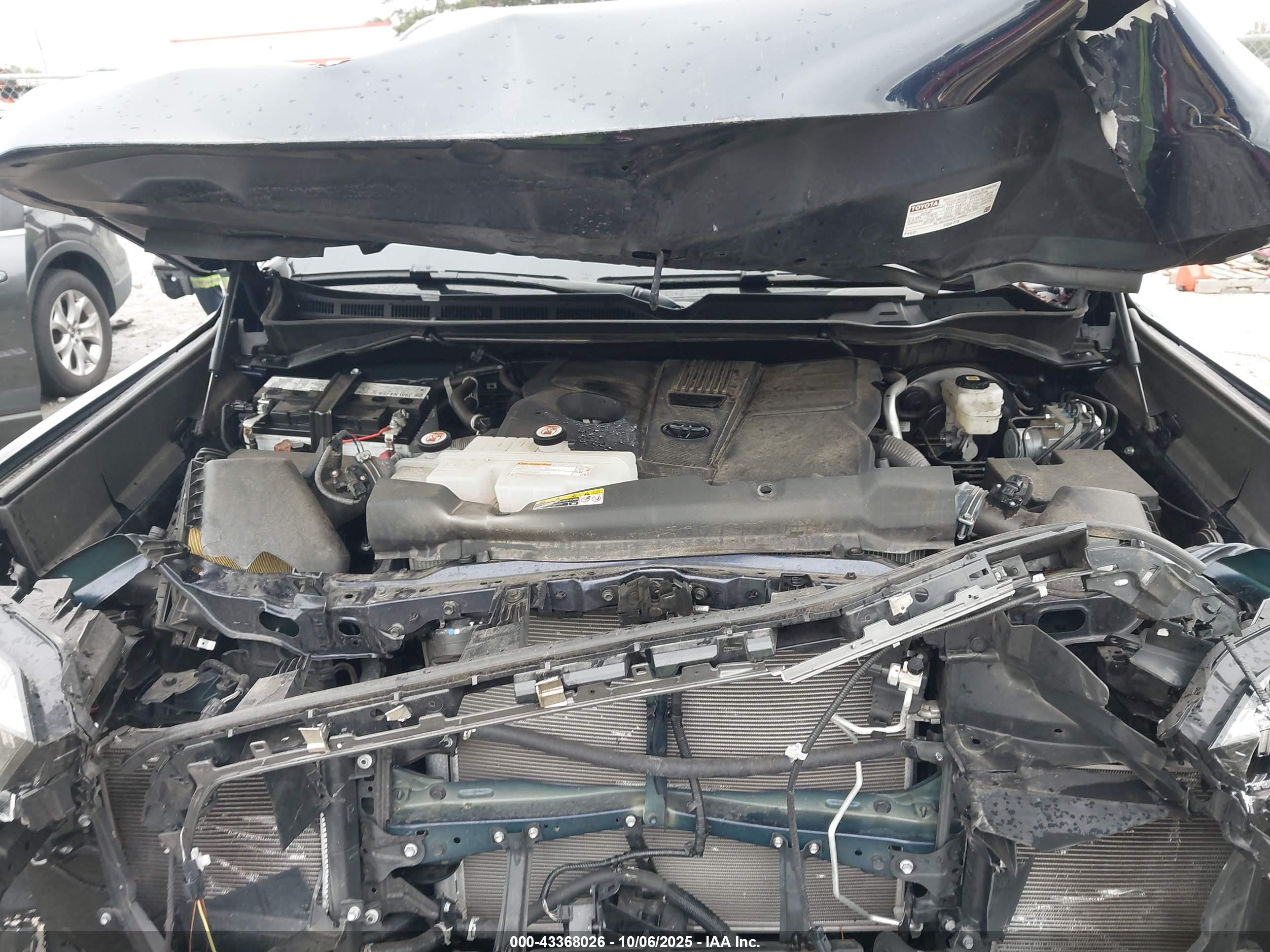 TOYOTA TUNDRA image 10