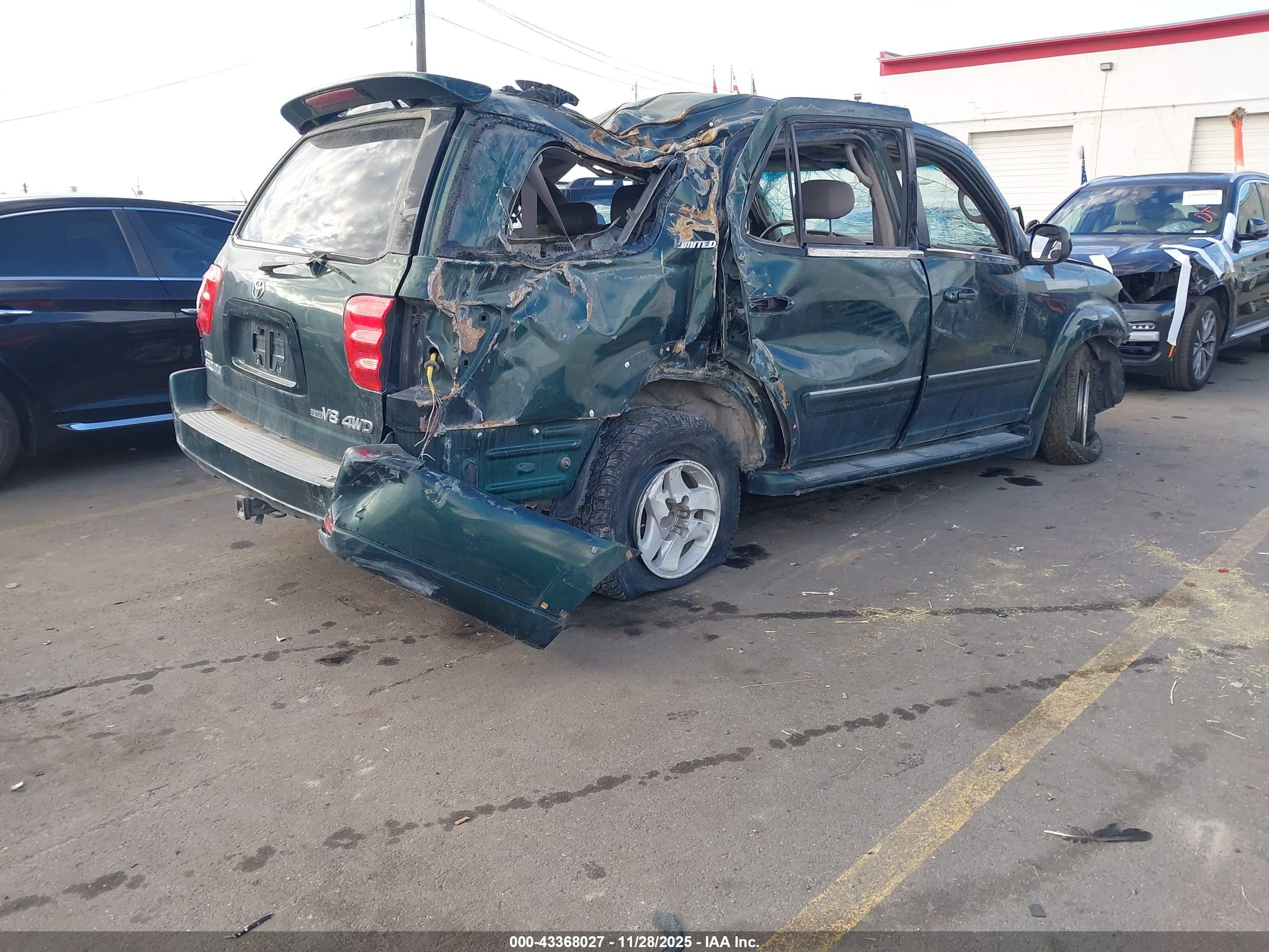 TOYOTA SEQUOIA image 4