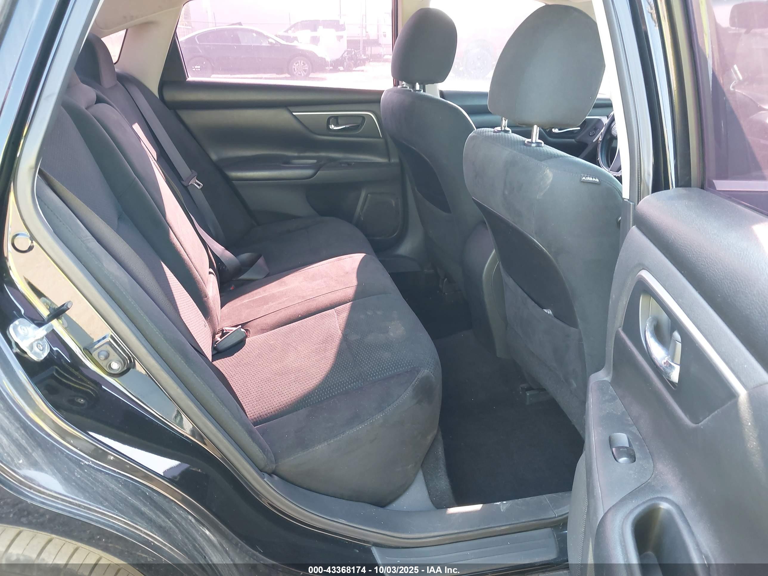 NISSAN ALTIMA image 8