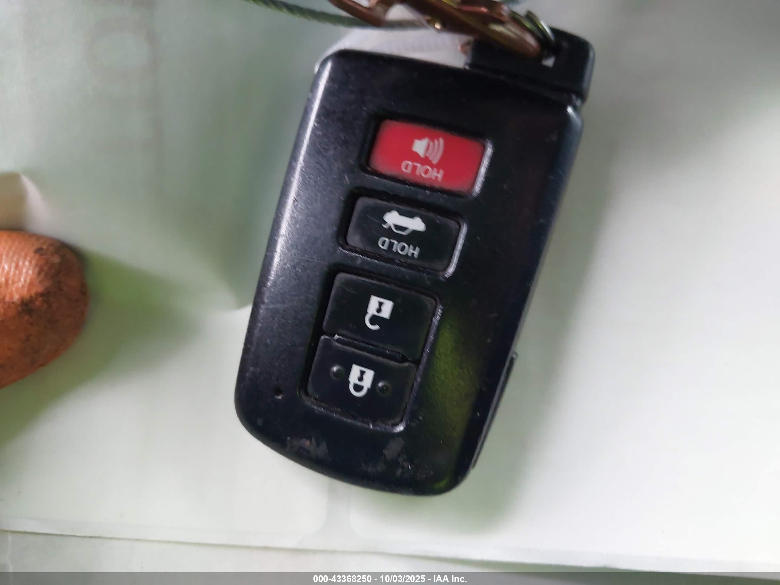 TOYOTA COROLLA image 11
