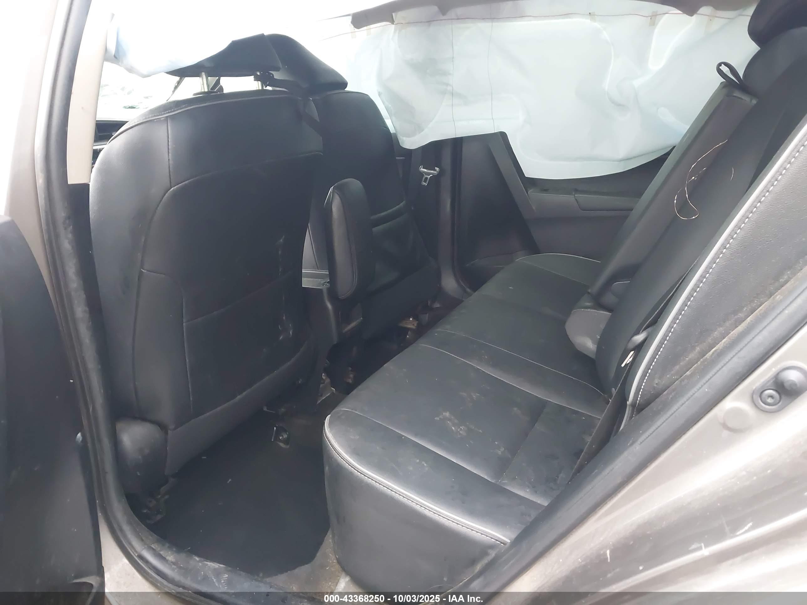TOYOTA COROLLA image 8