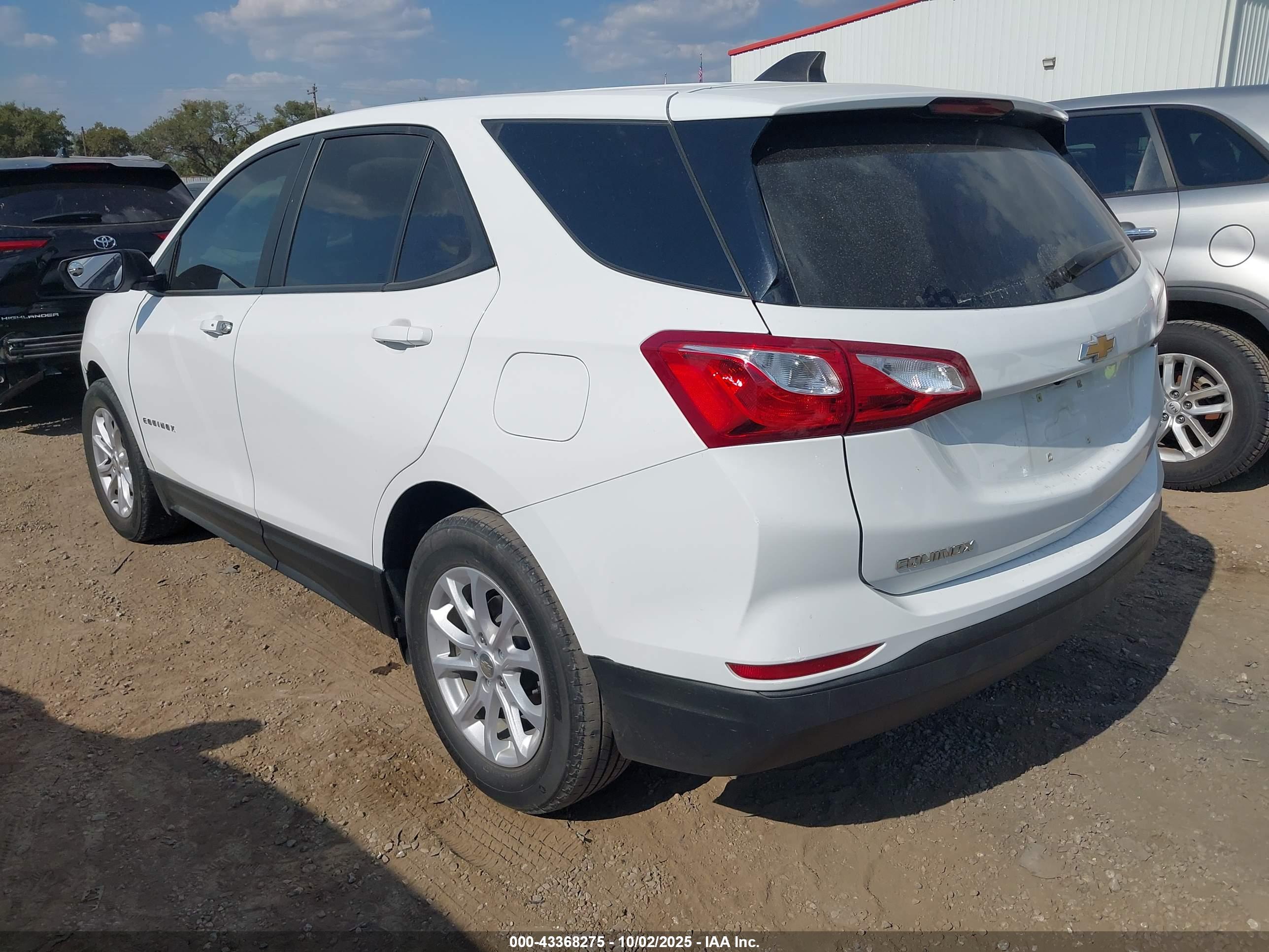 CHEVROLET EQUINOX image 3