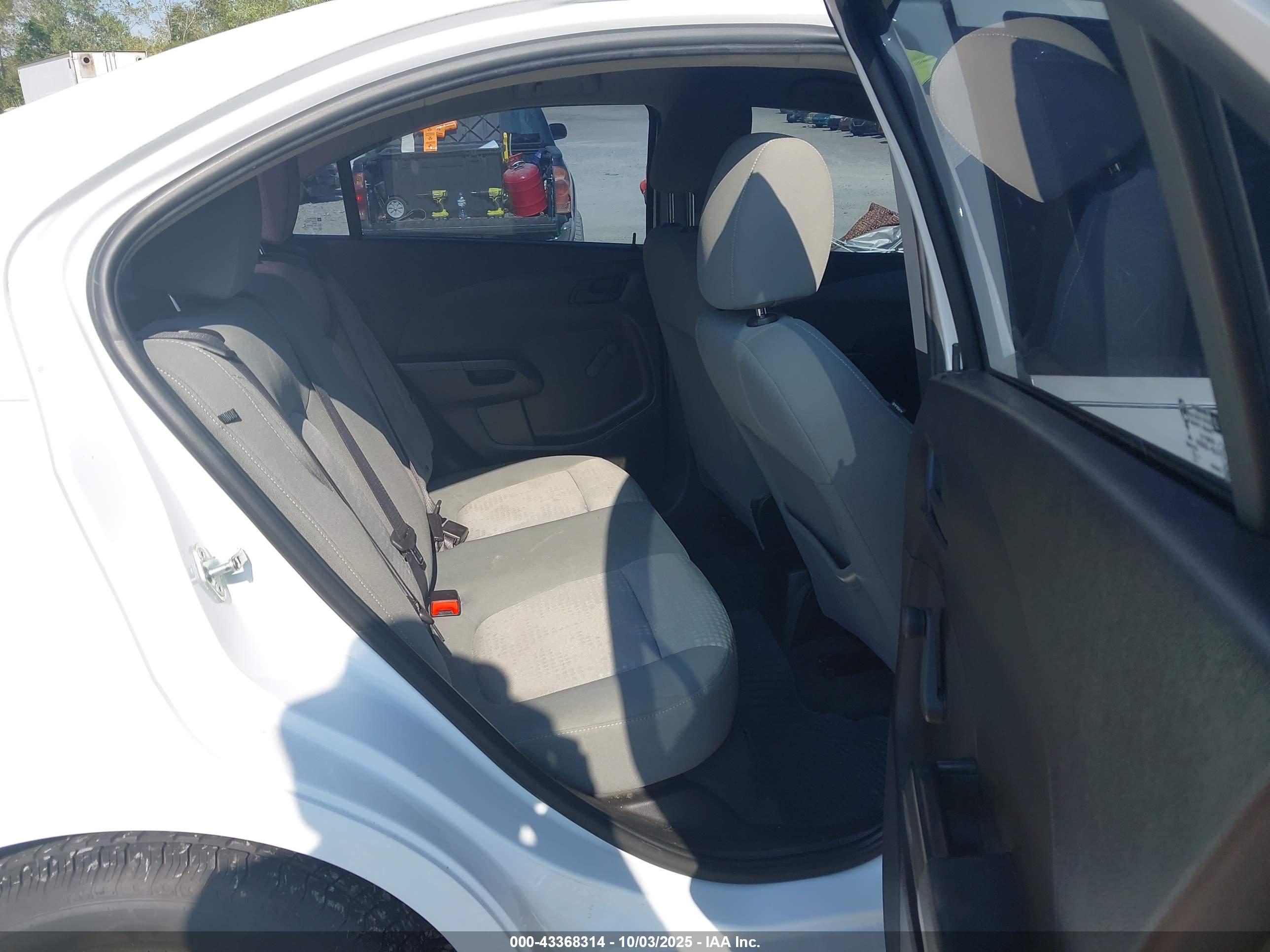 CHEVROLET SONIC image 8