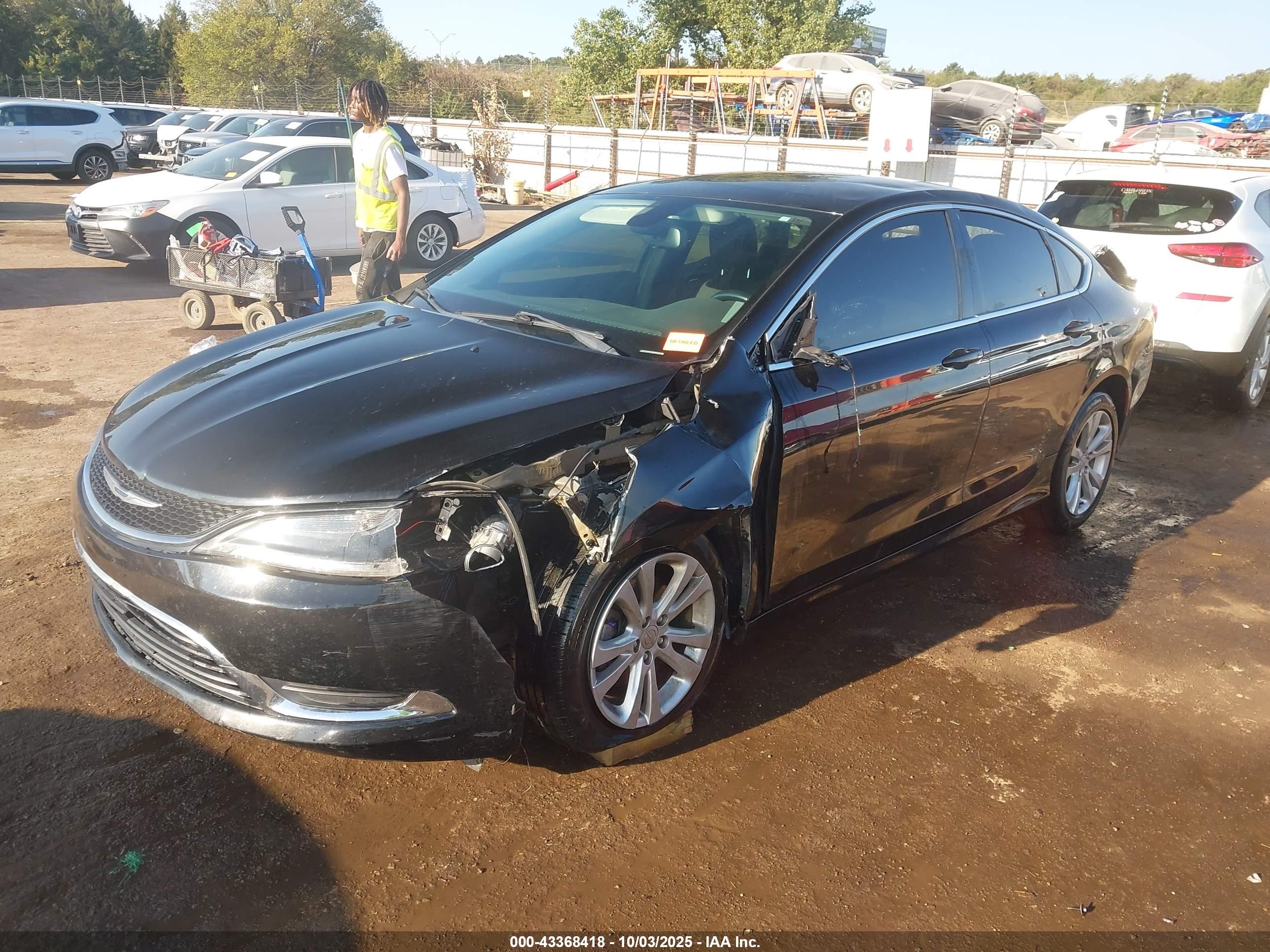 CHRYSLER 200 image 2
