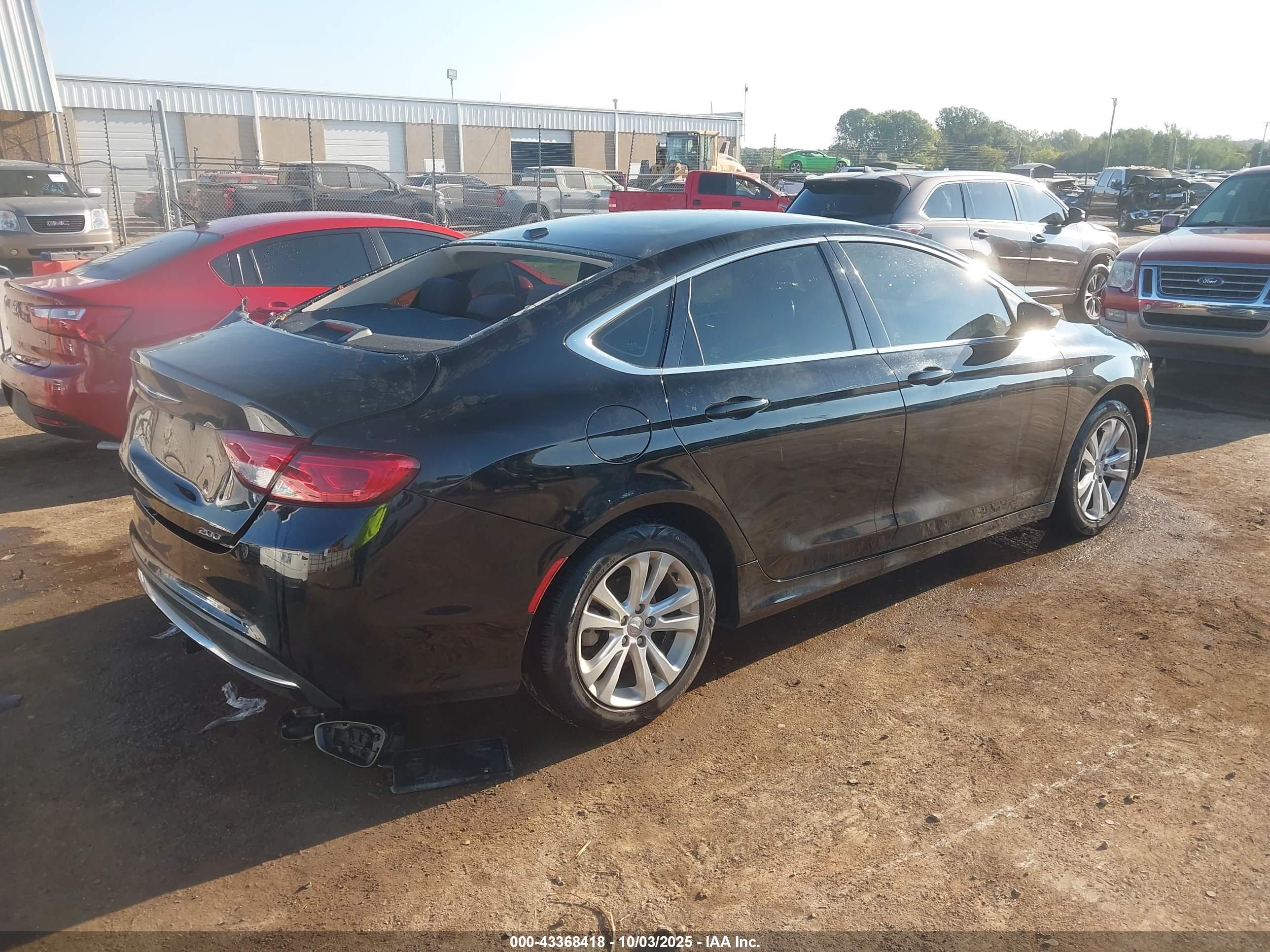 CHRYSLER 200 image 4