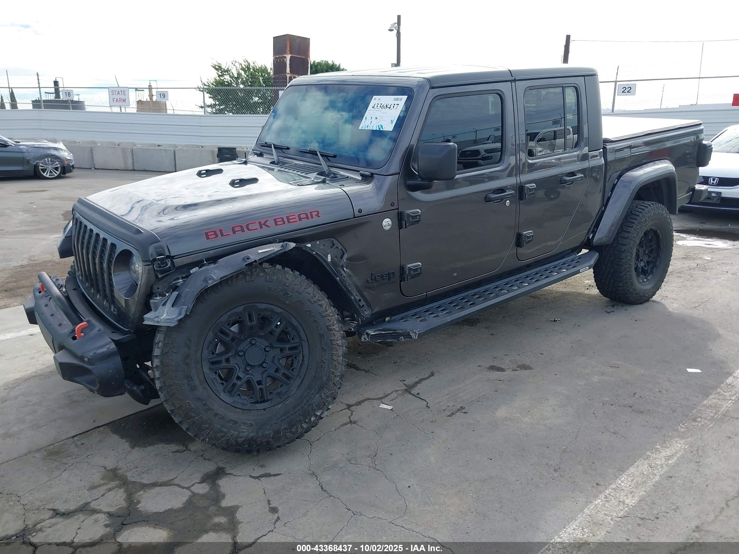 JEEP GLADIATOR image 2