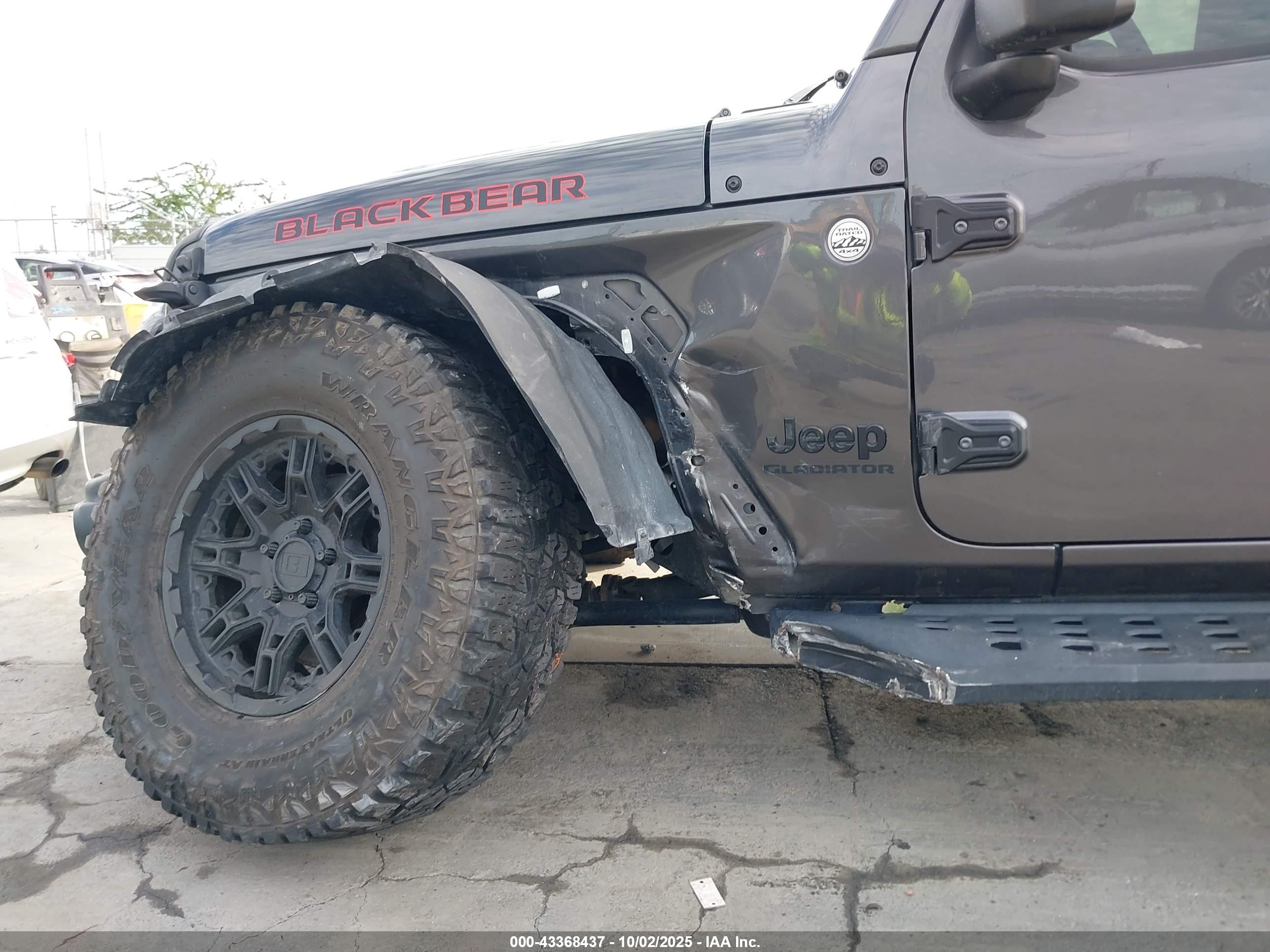 JEEP GLADIATOR image 6