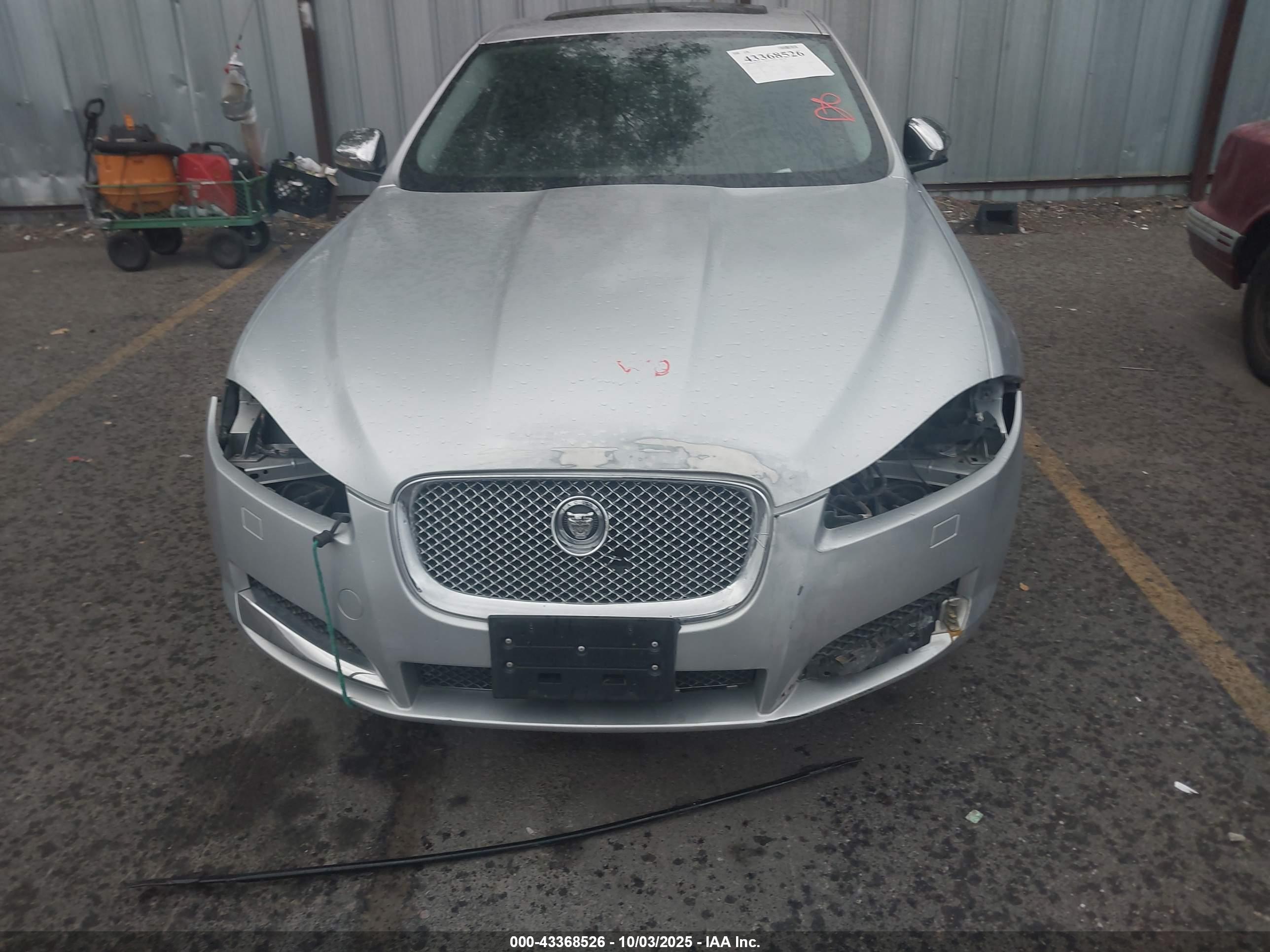 JAGUAR XF image 6