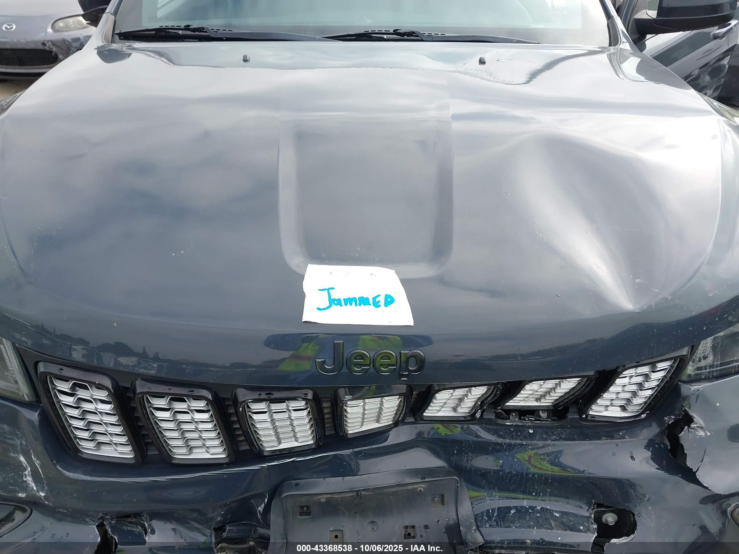 JEEP GRAND image 10