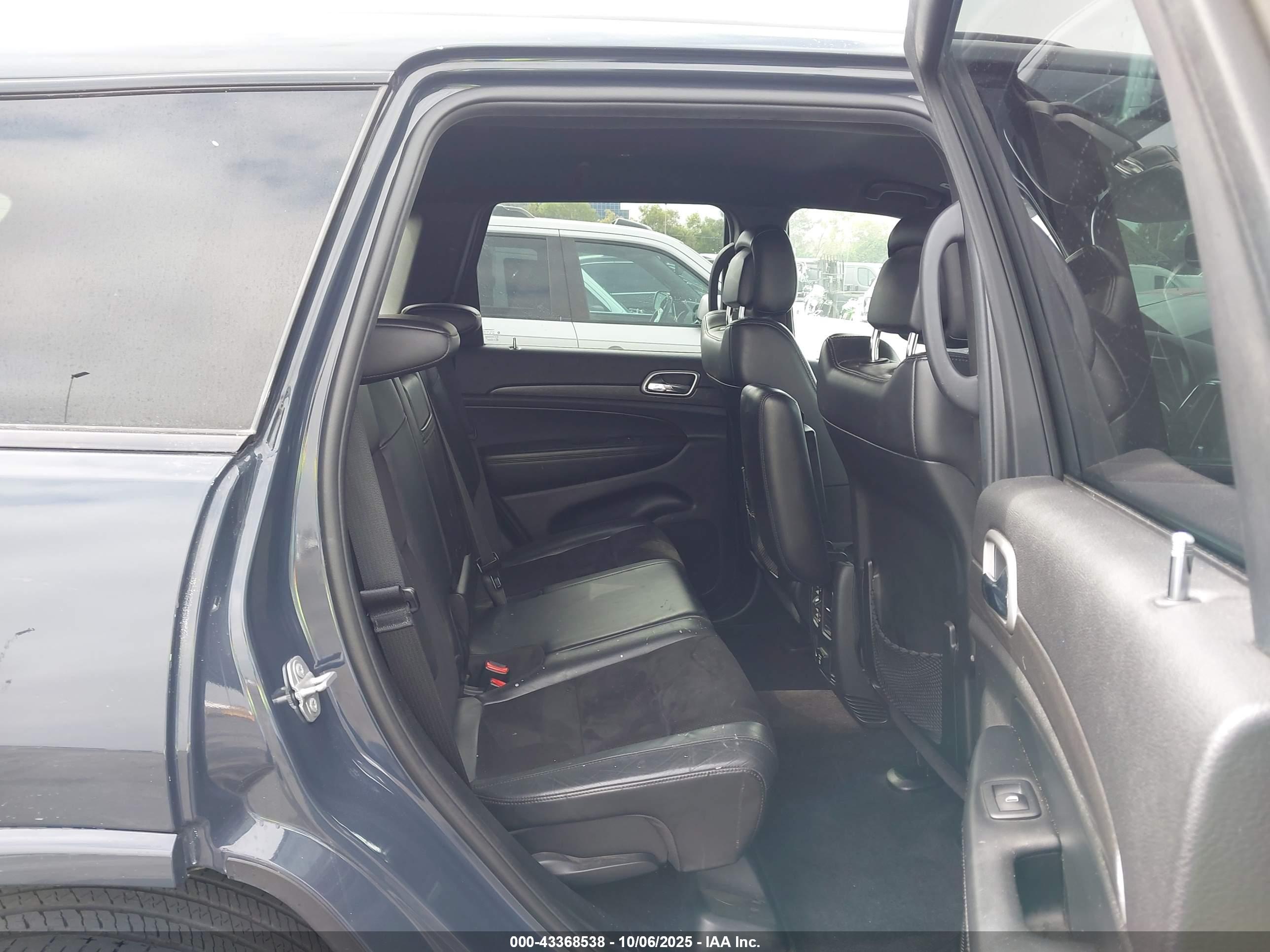 JEEP GRAND image 8