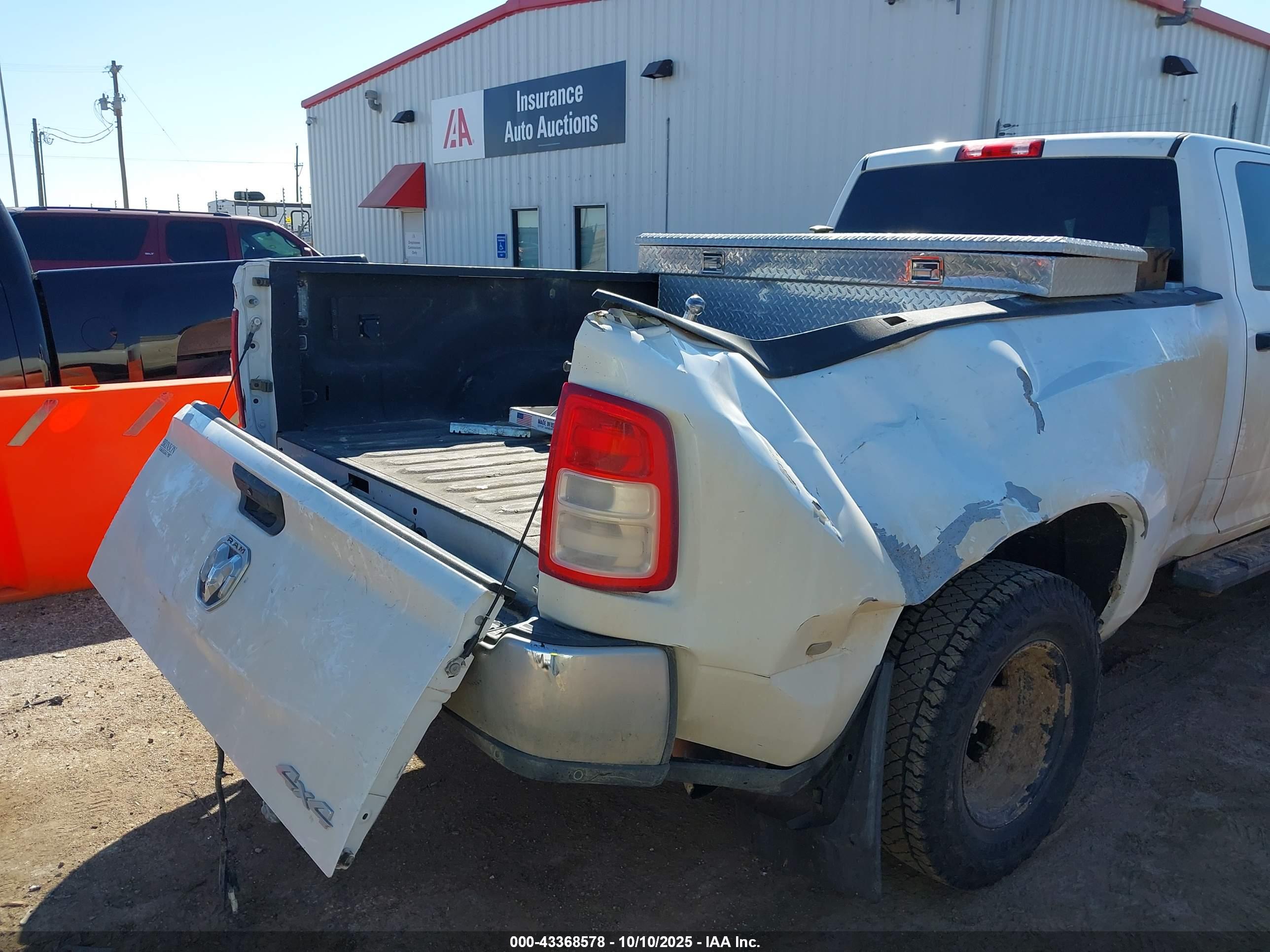 RAM 3500 image 6