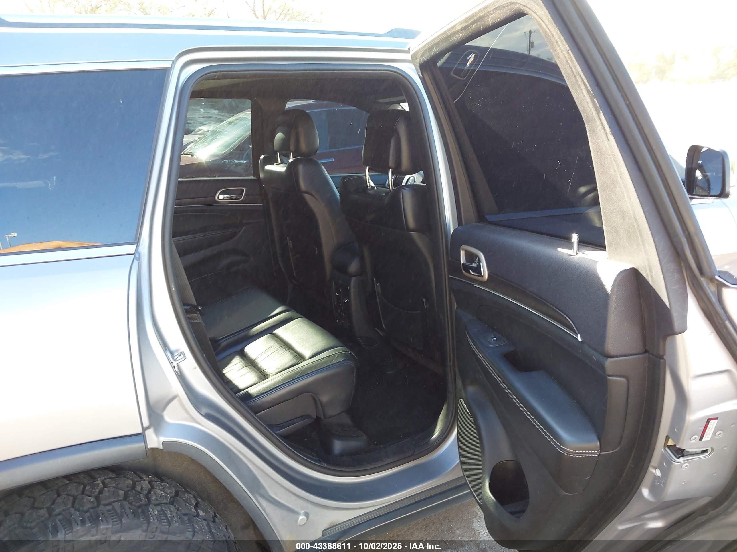JEEP GRAND image 8