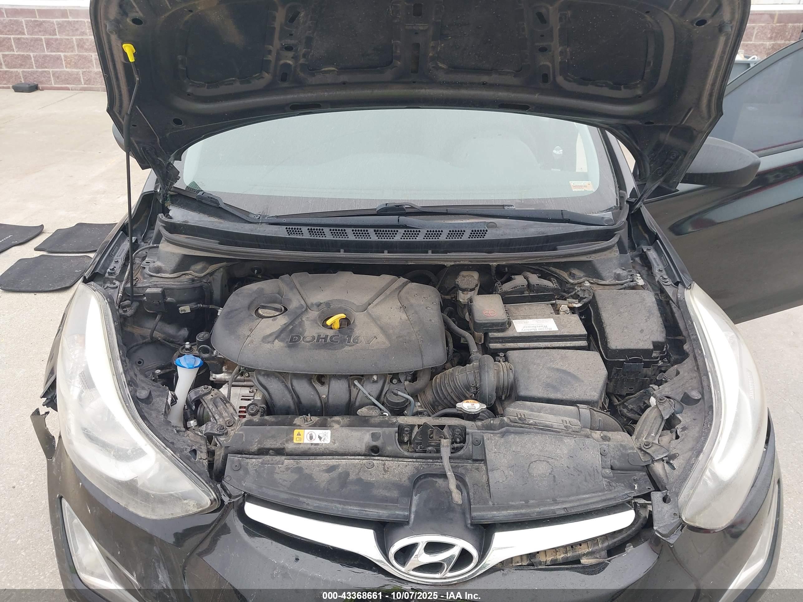 HYUNDAI ELANTRA image 10