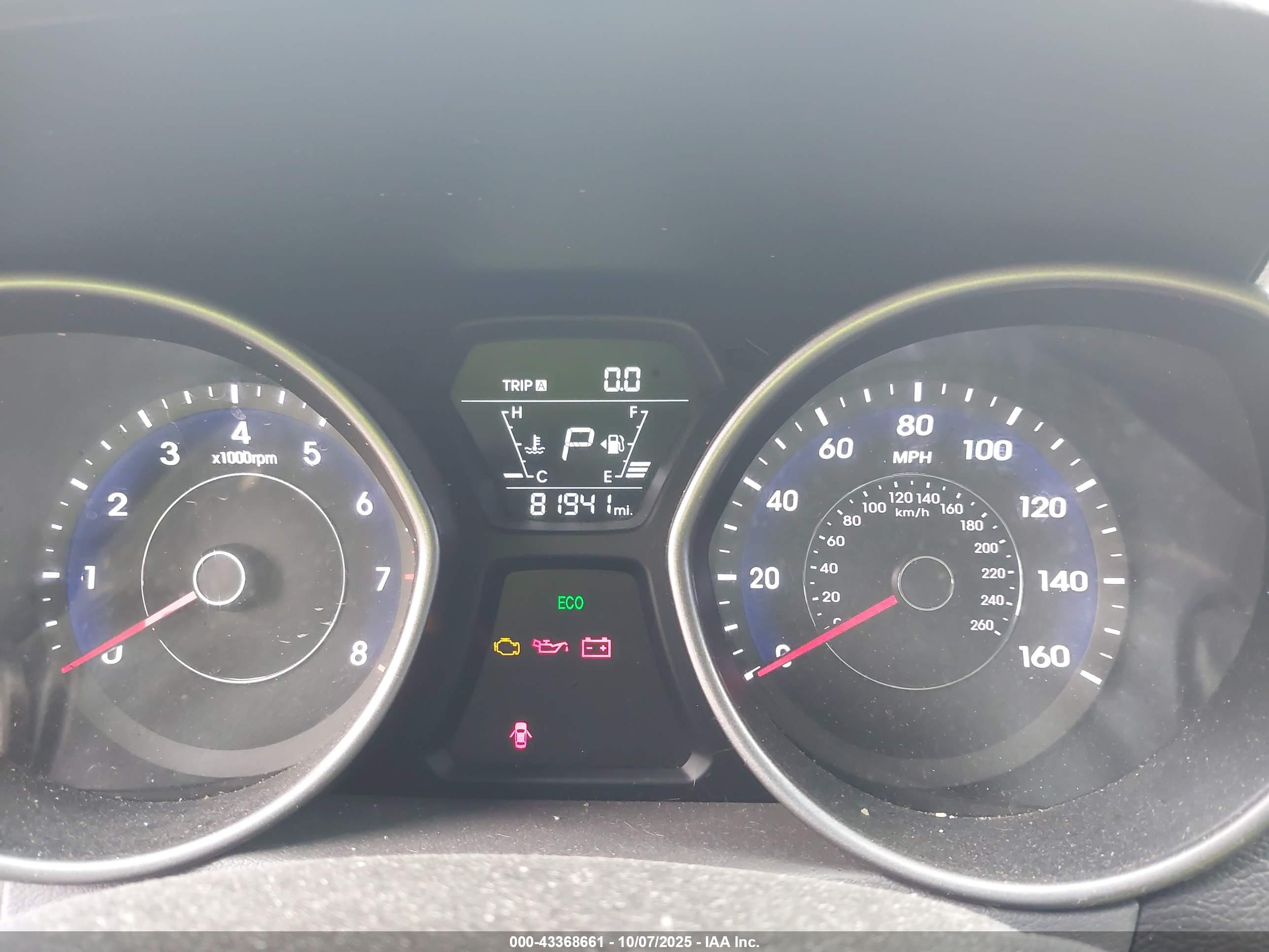 HYUNDAI ELANTRA image 7