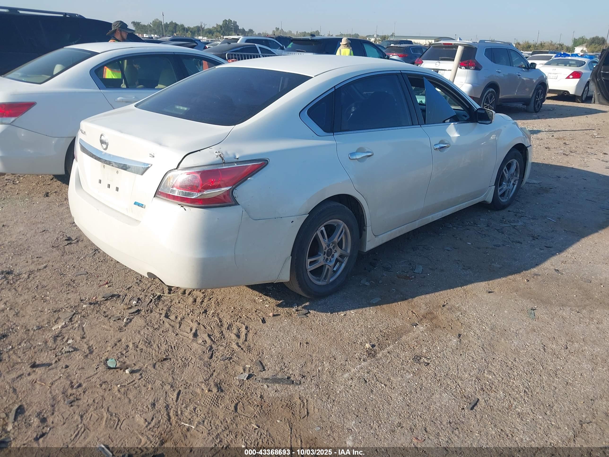 NISSAN ALTIMA image 4