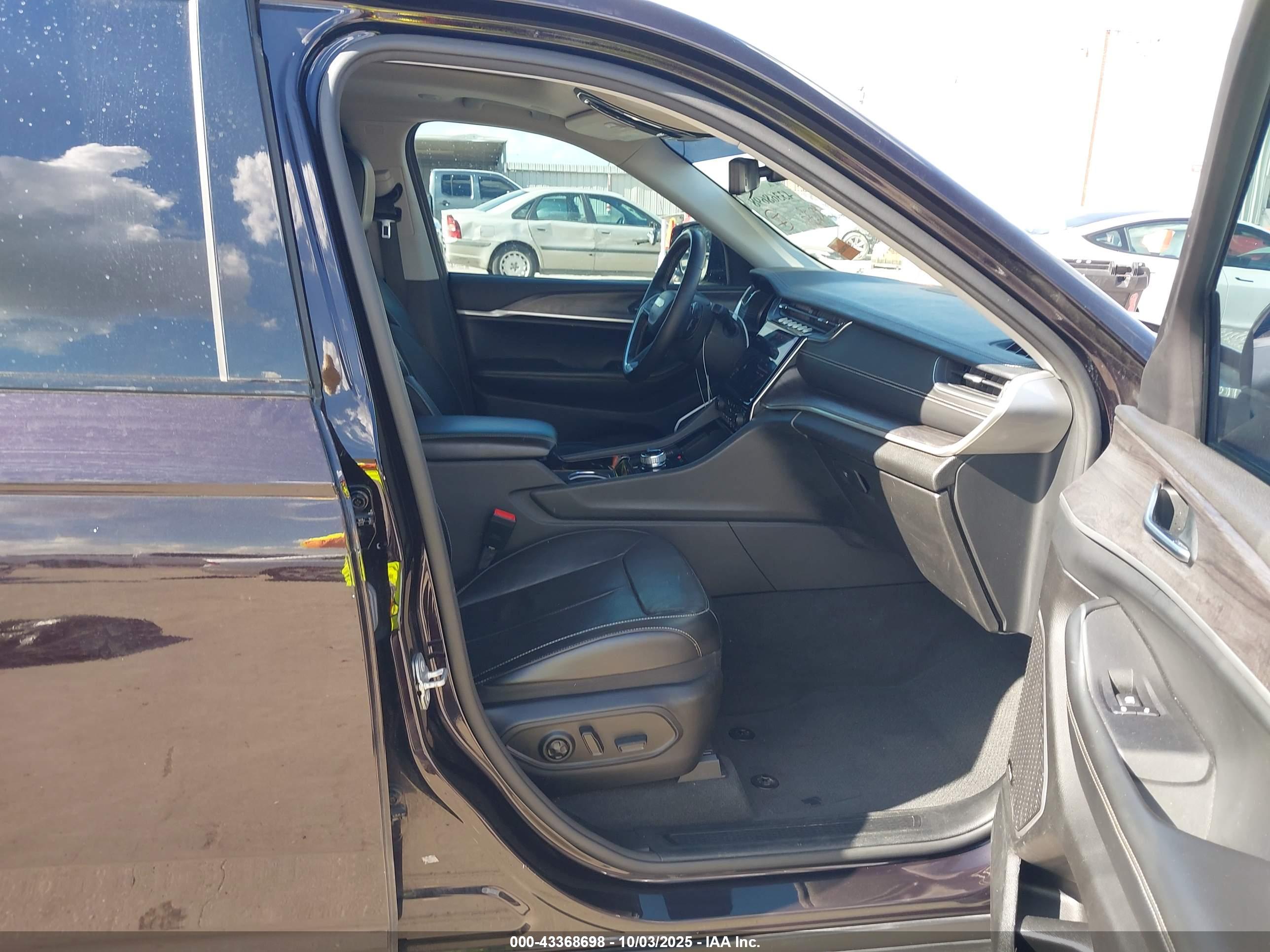 JEEP GRAND image 5