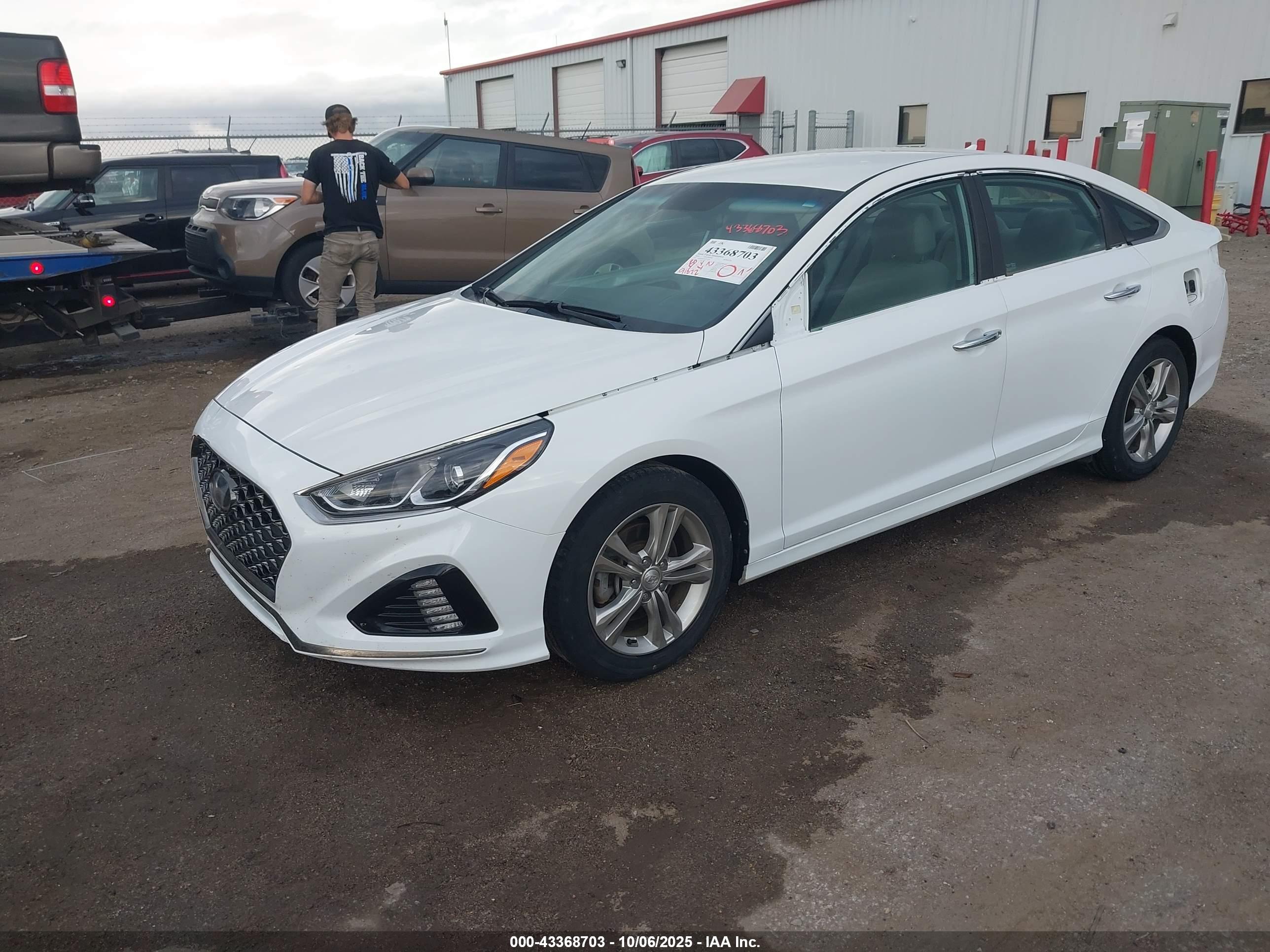 HYUNDAI SONATA image 2