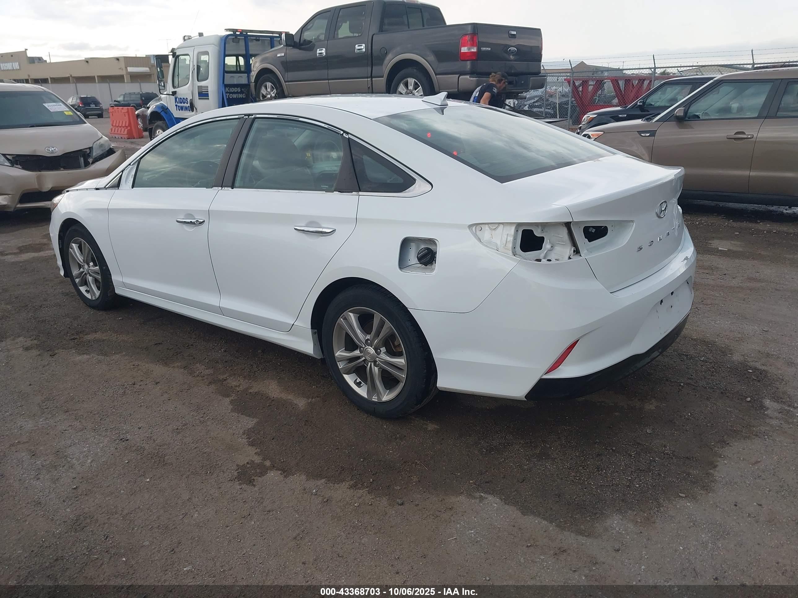 HYUNDAI SONATA image 3