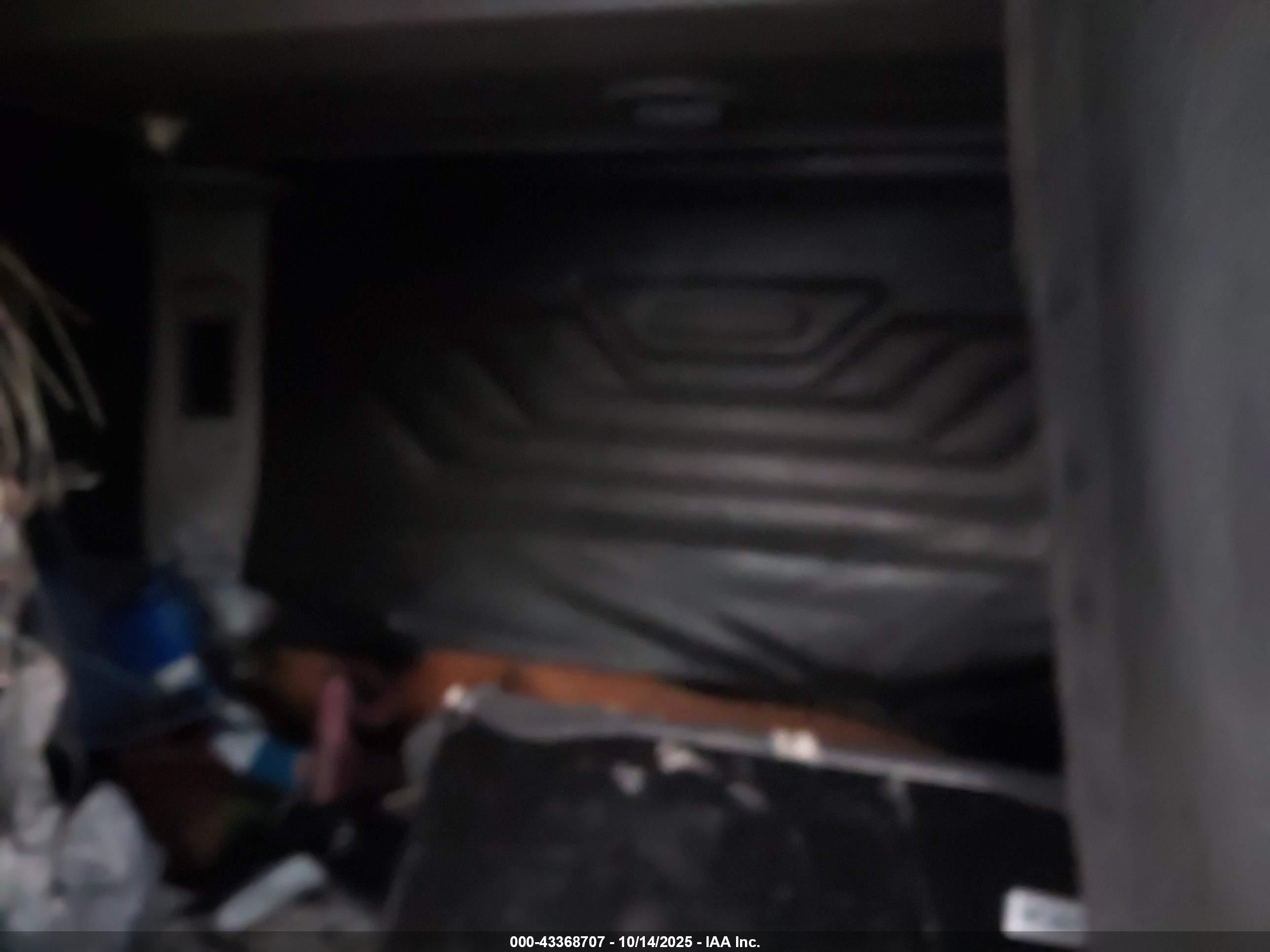 FREIGHTLINER CONVENTIONAL image 8