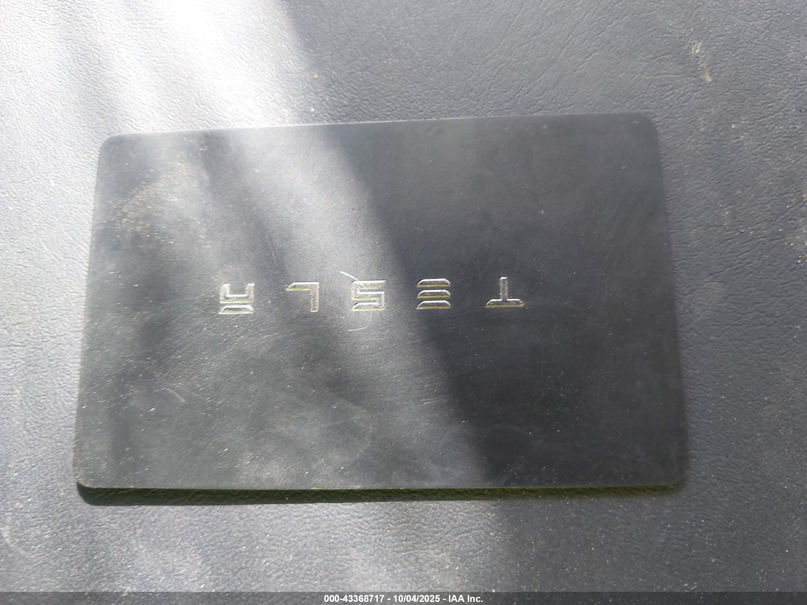 TESLA MODEL image 11