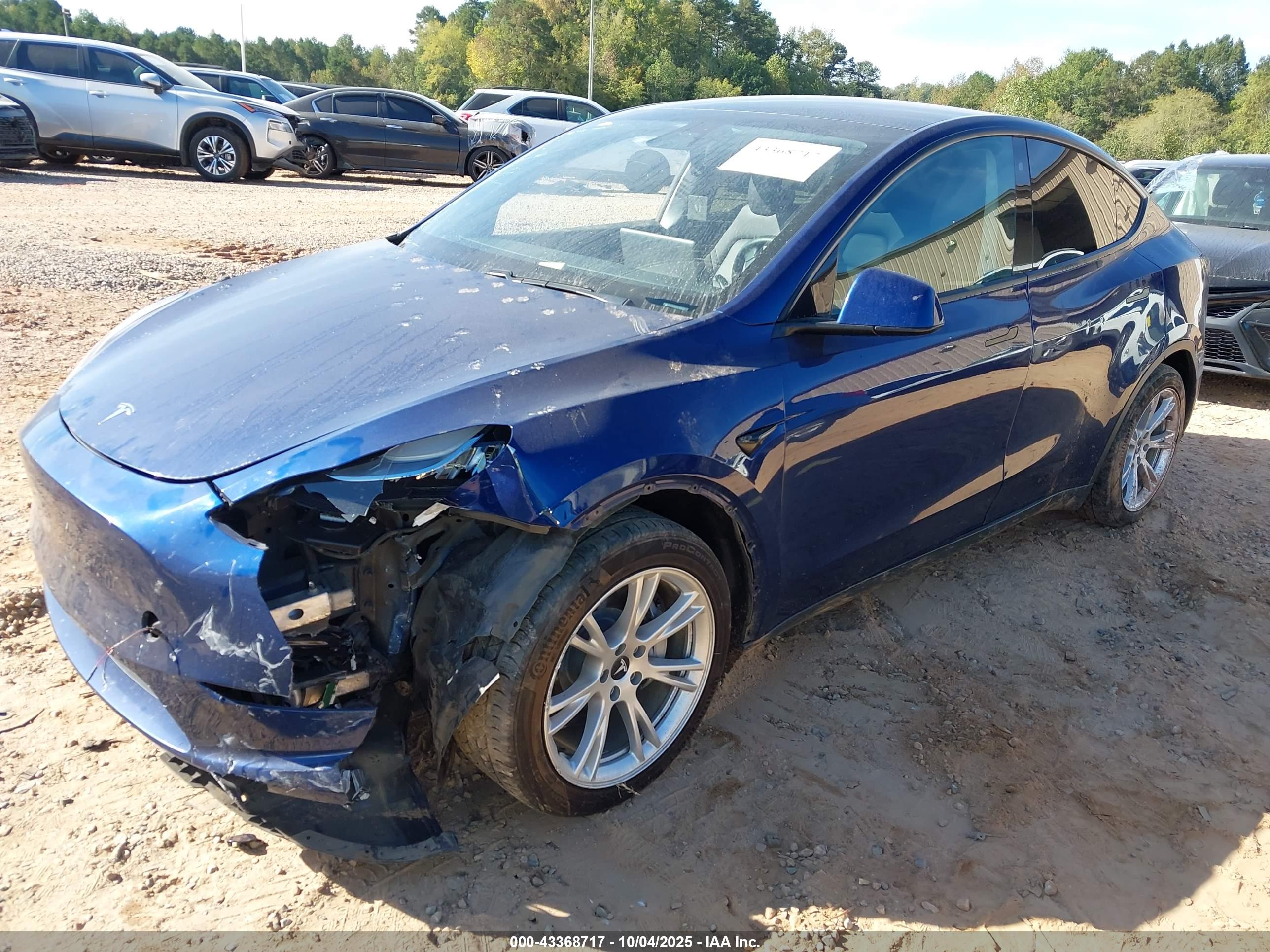 TESLA MODEL image 2
