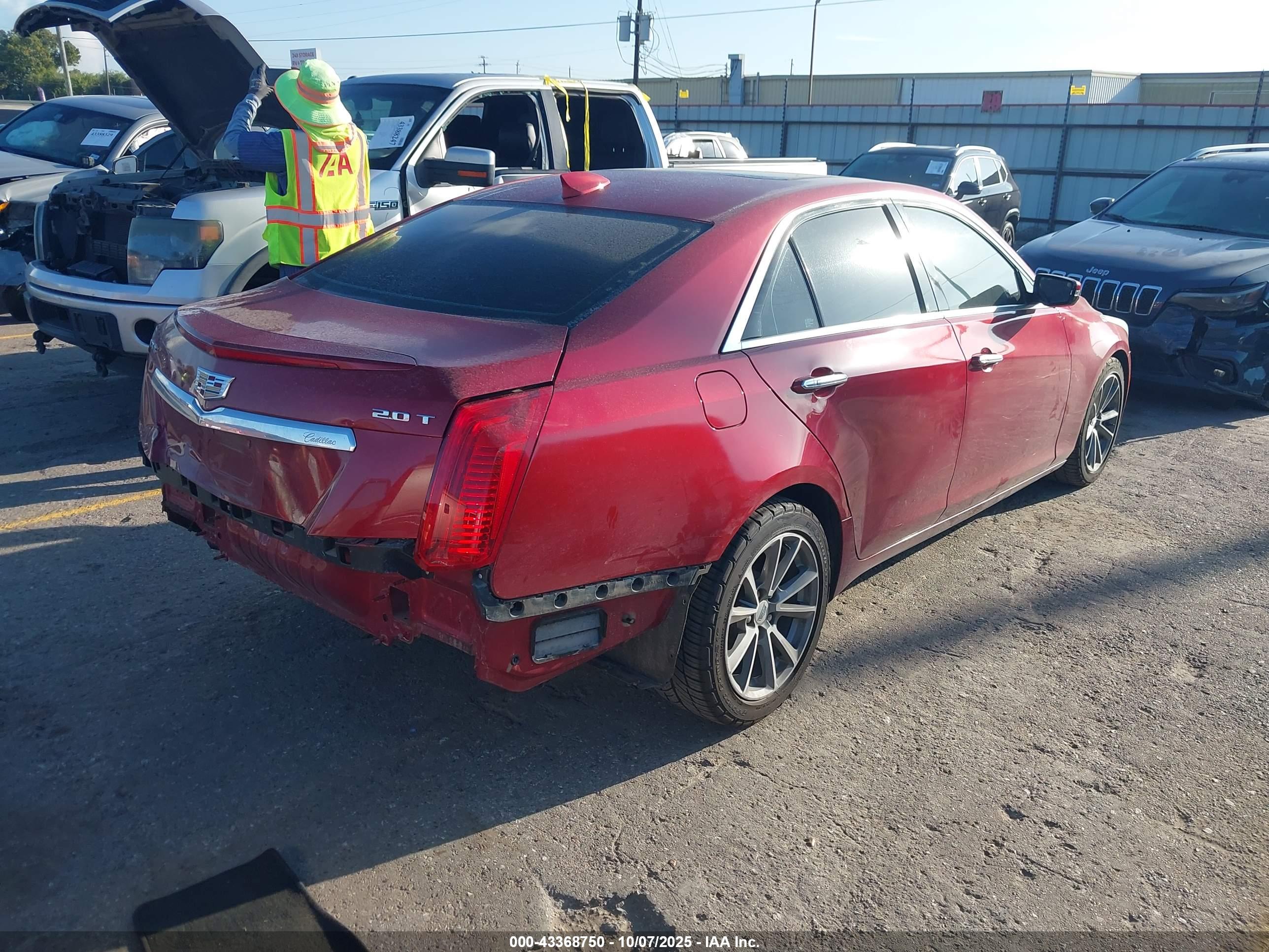 CADILLAC CTS image 4