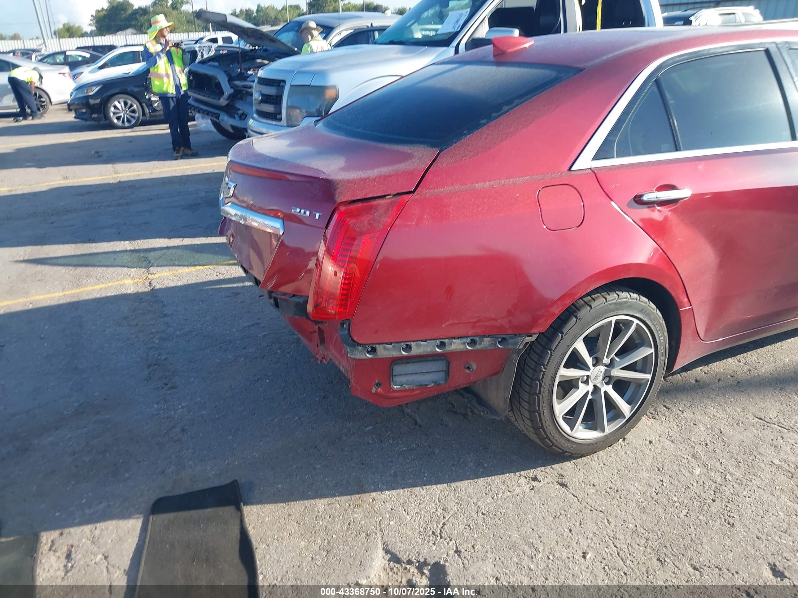 CADILLAC CTS image 6
