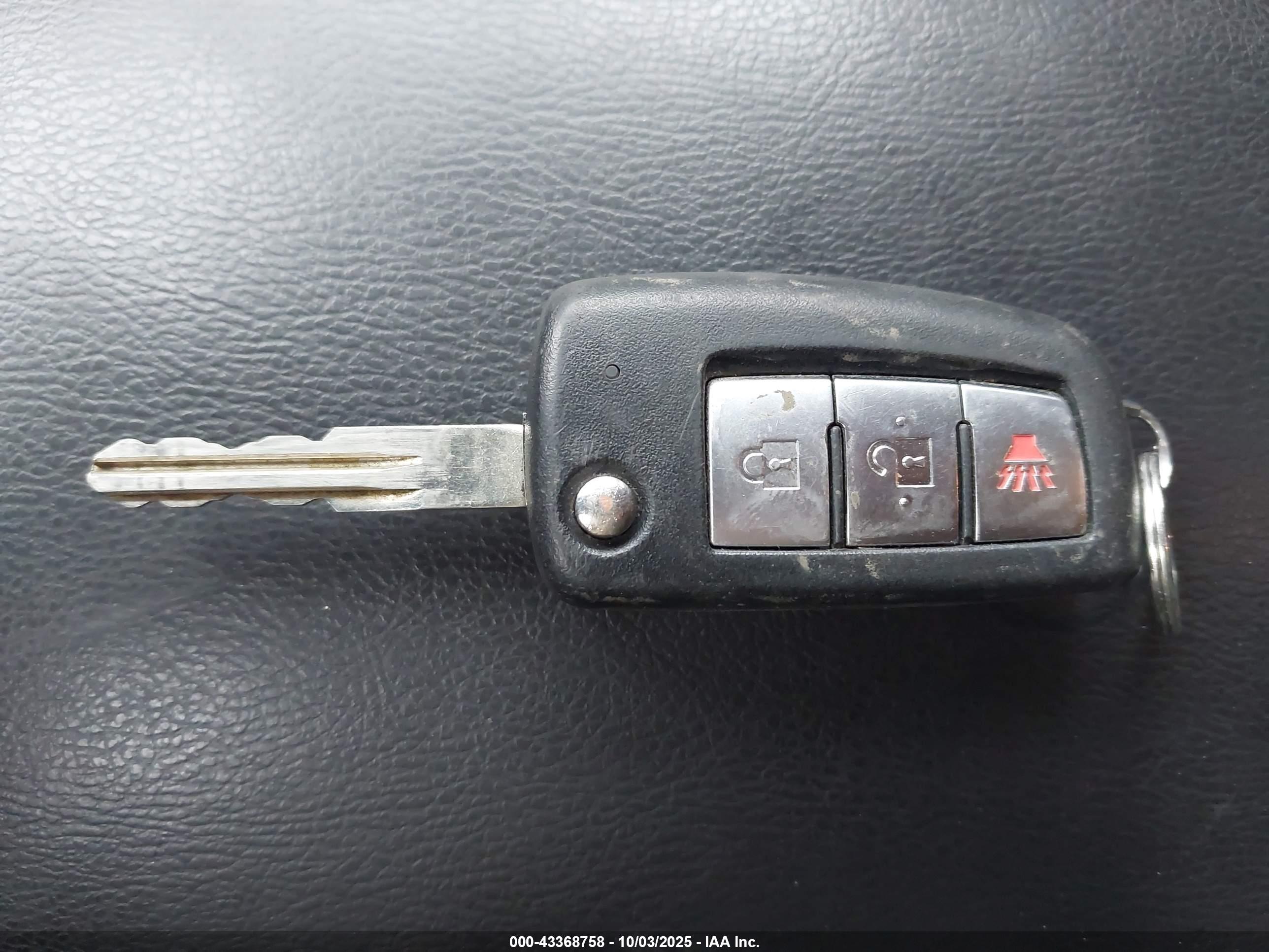 NISSAN ROGUE image 11
