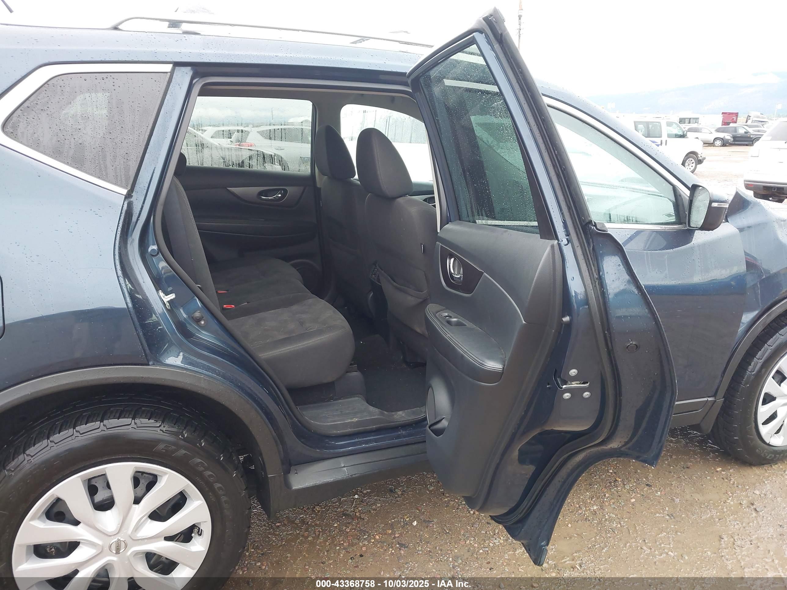 NISSAN ROGUE image 8