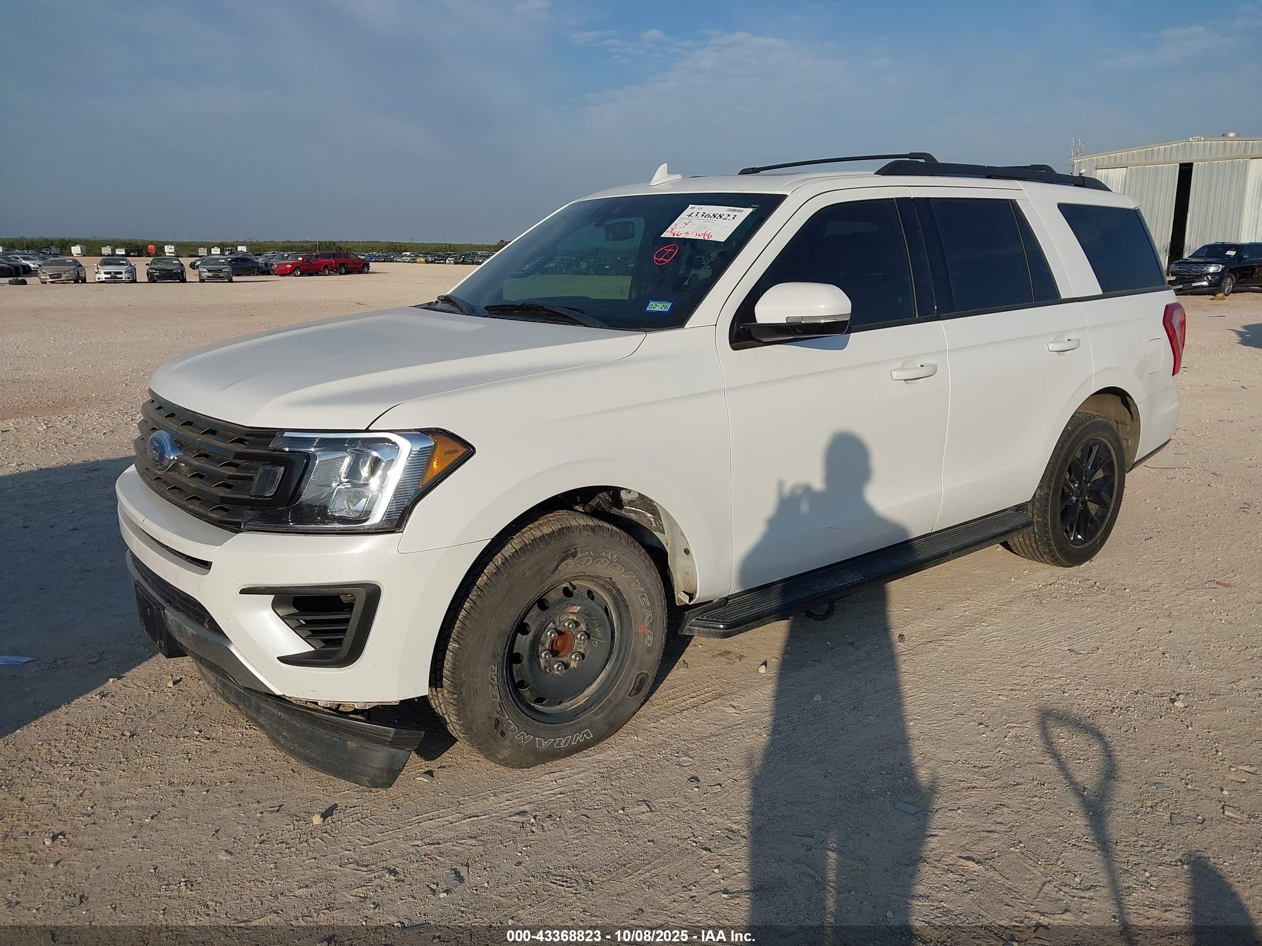 FORD EXPEDITION image 2