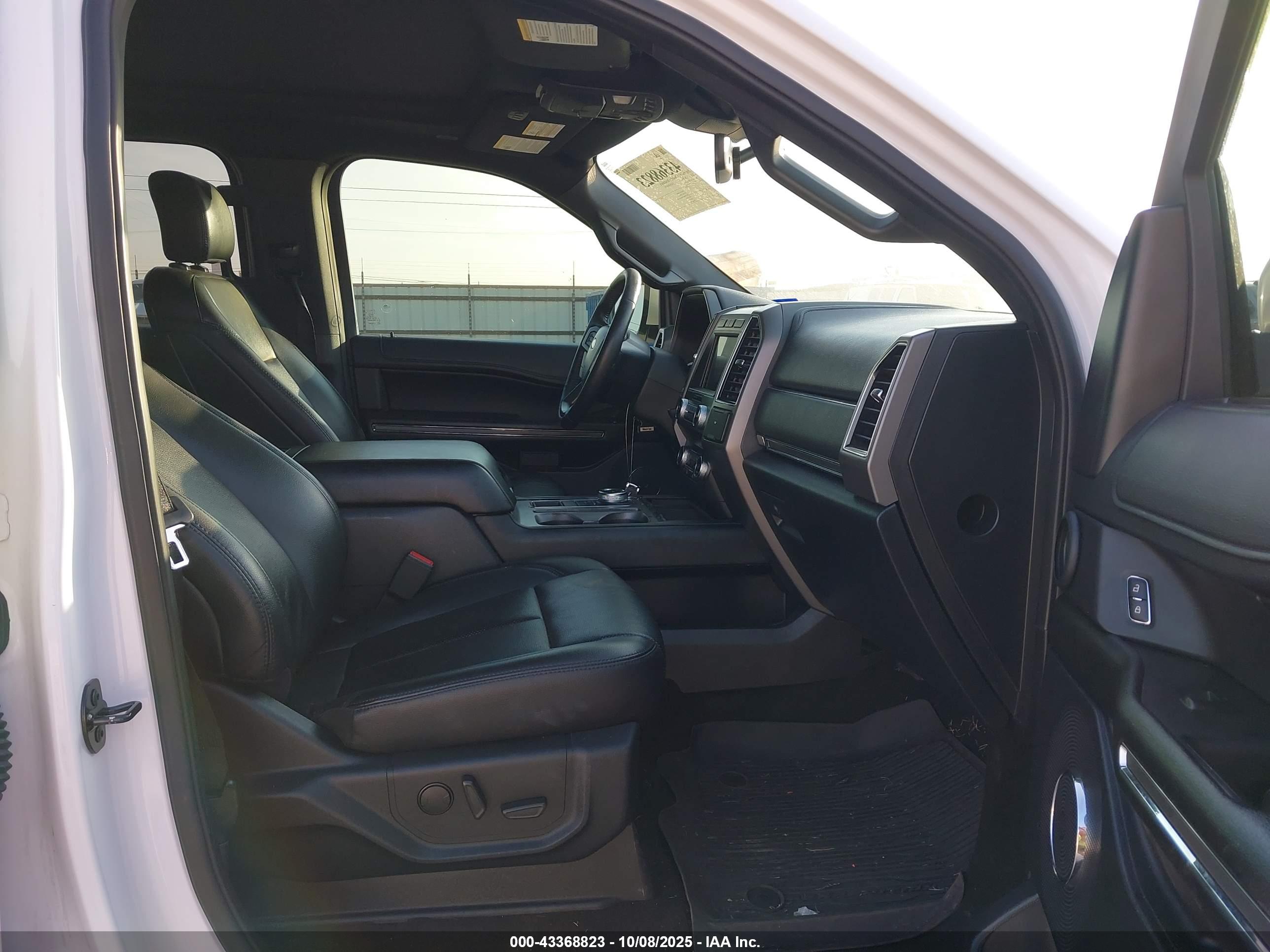 FORD EXPEDITION image 5