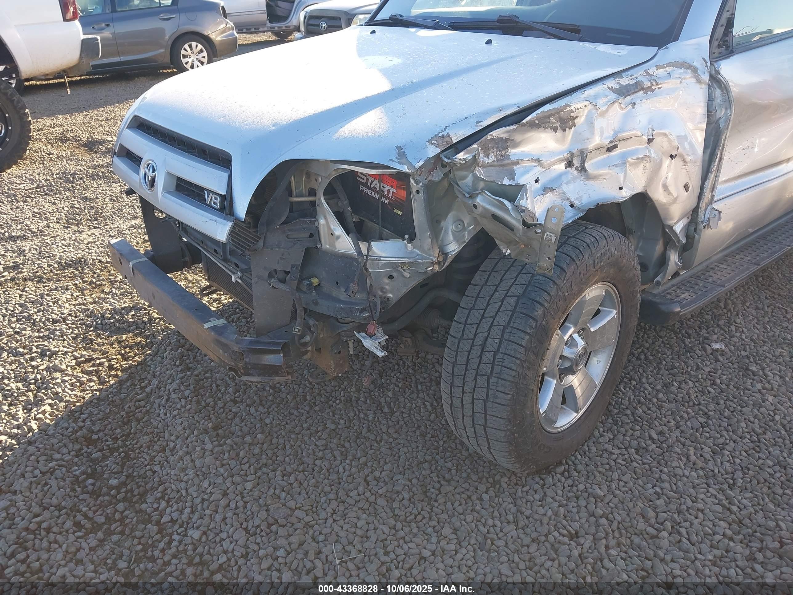 TOYOTA 4RUNNER image 6