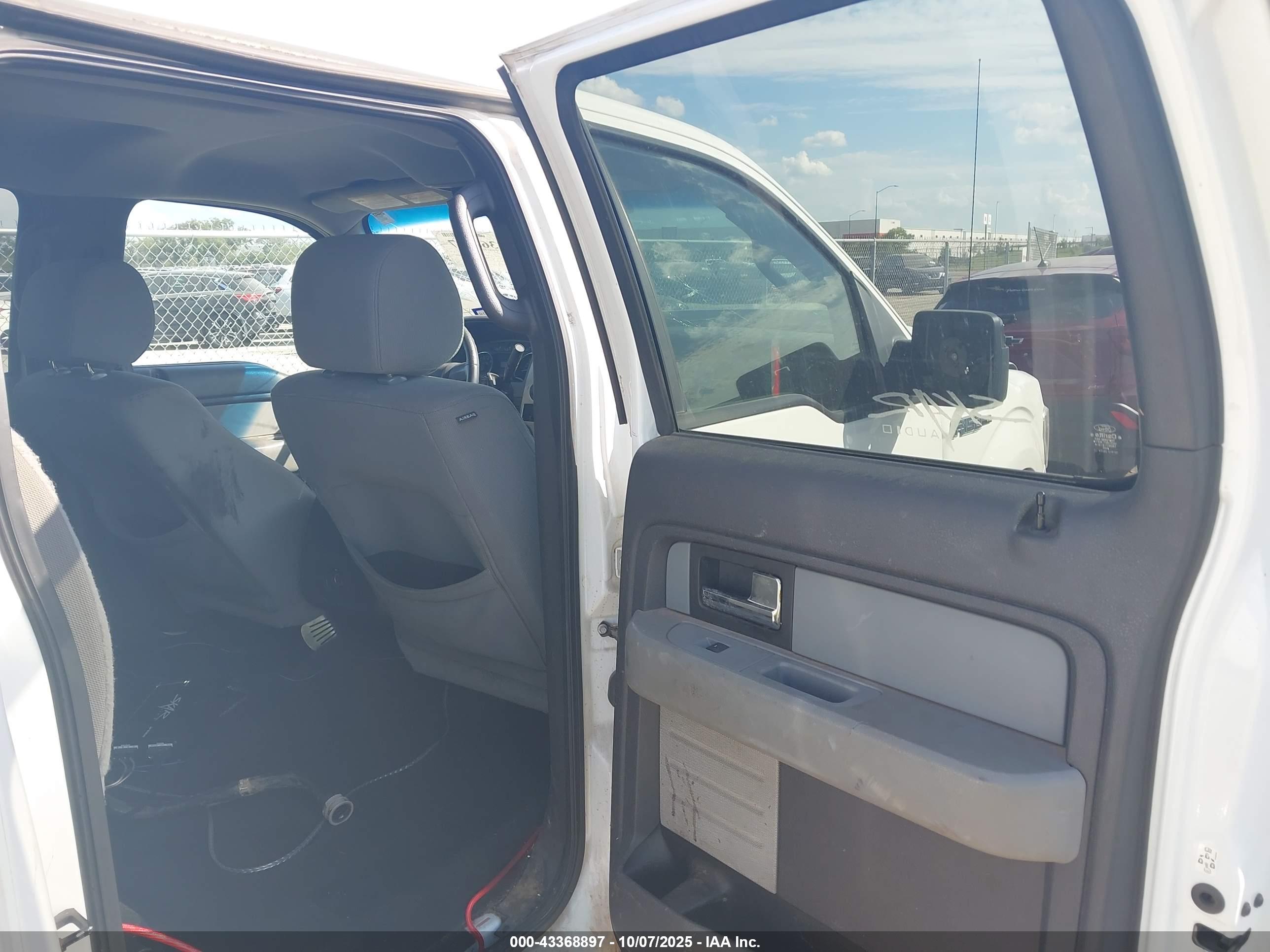 FORD F-150 image 8
