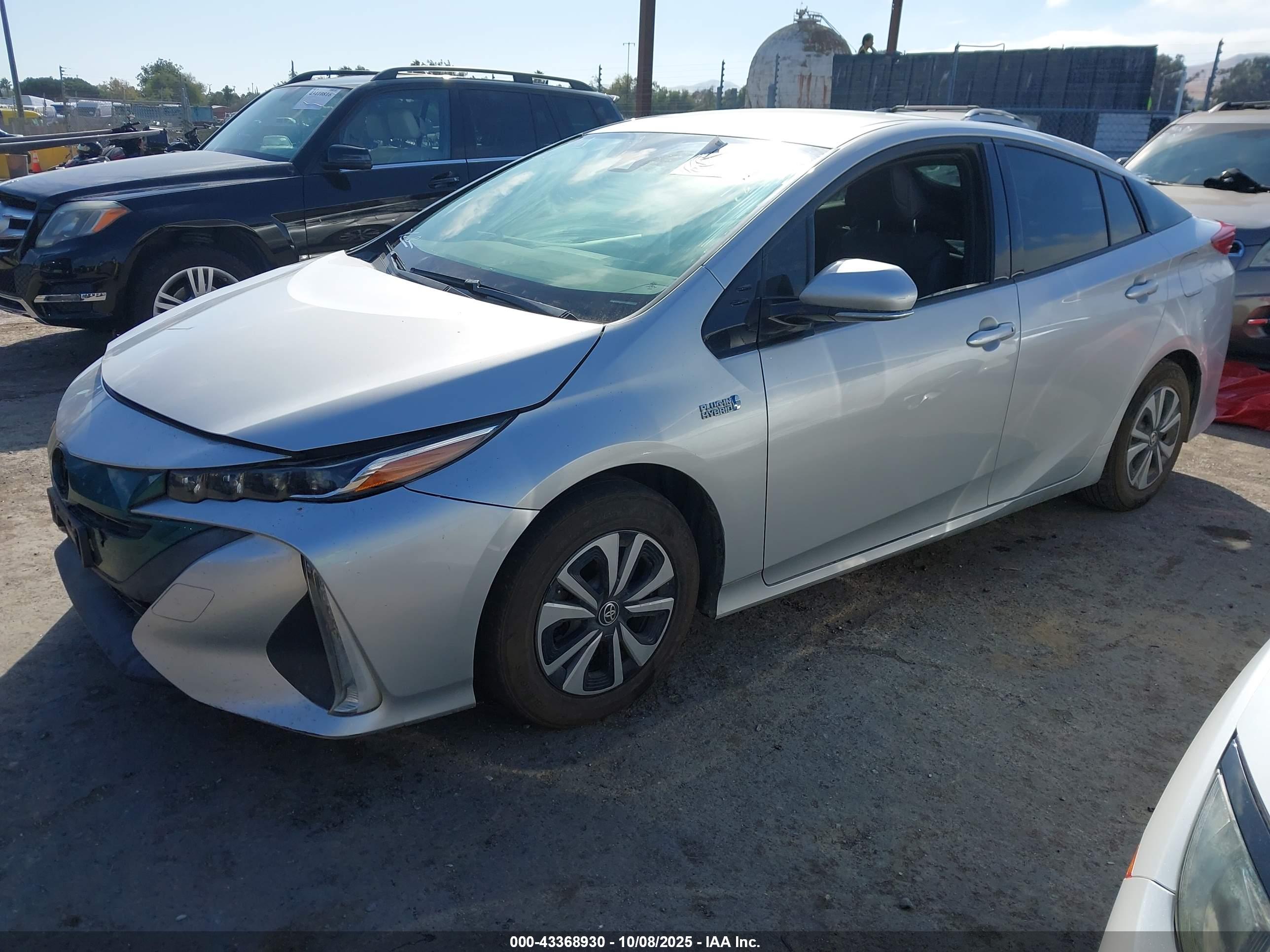 TOYOTA PRIUS image 2