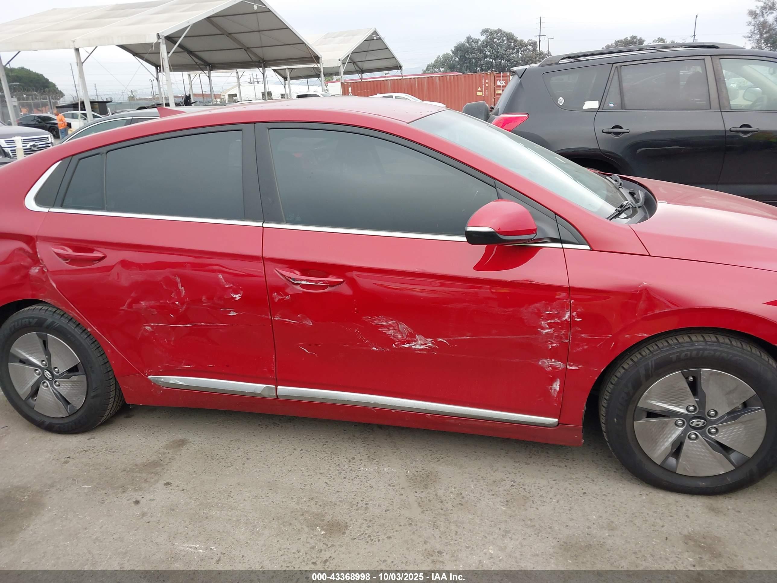 HYUNDAI IONIQ image 6
