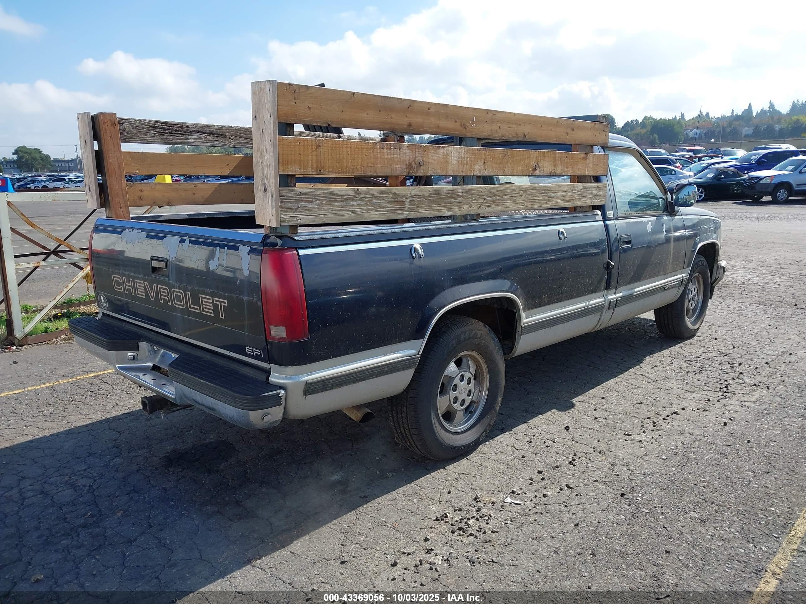 CHEVROLET GMT-400 image 4