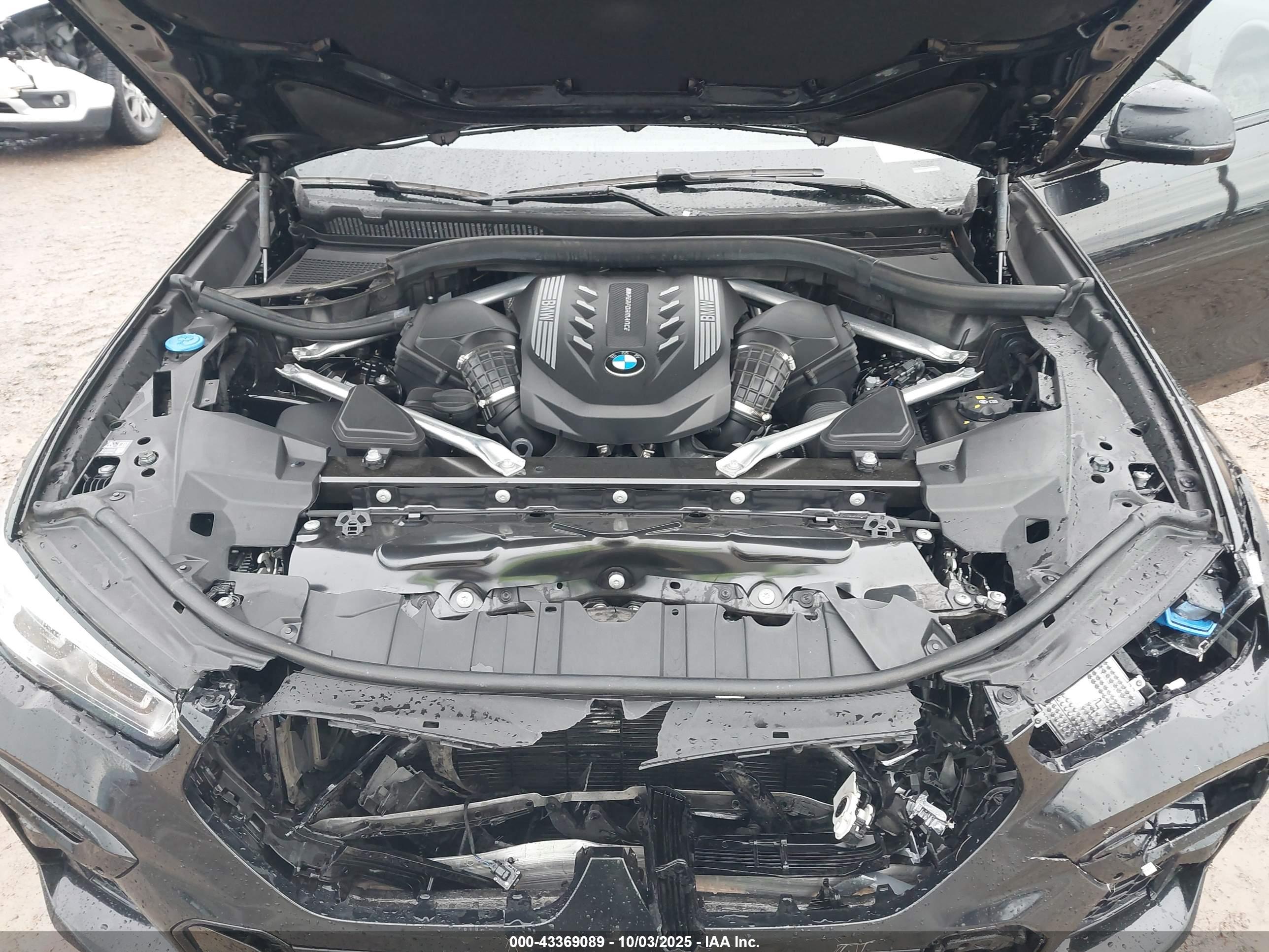 BMW X6 image 10
