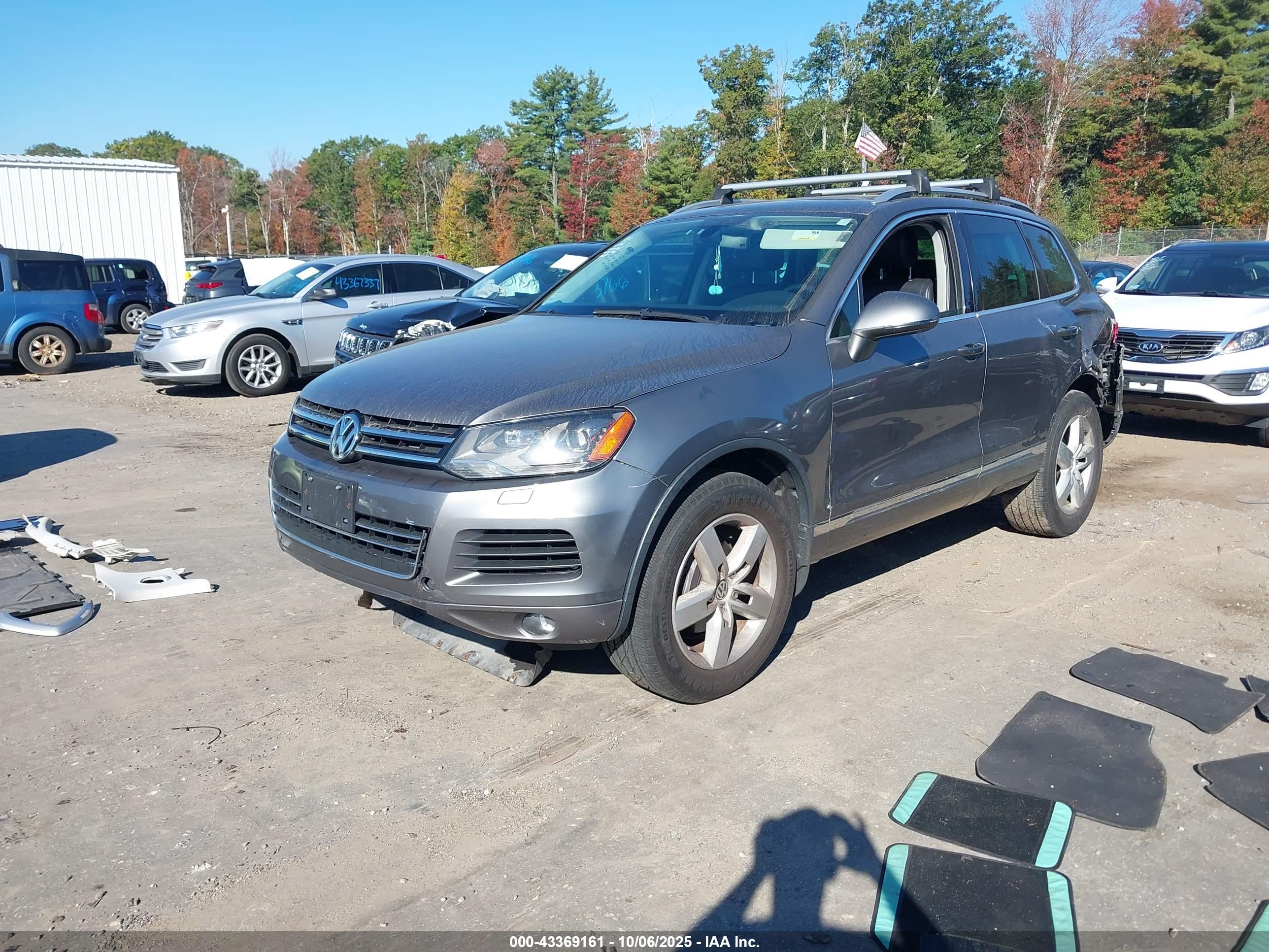 VOLKSWAGEN TOUAREG image 2