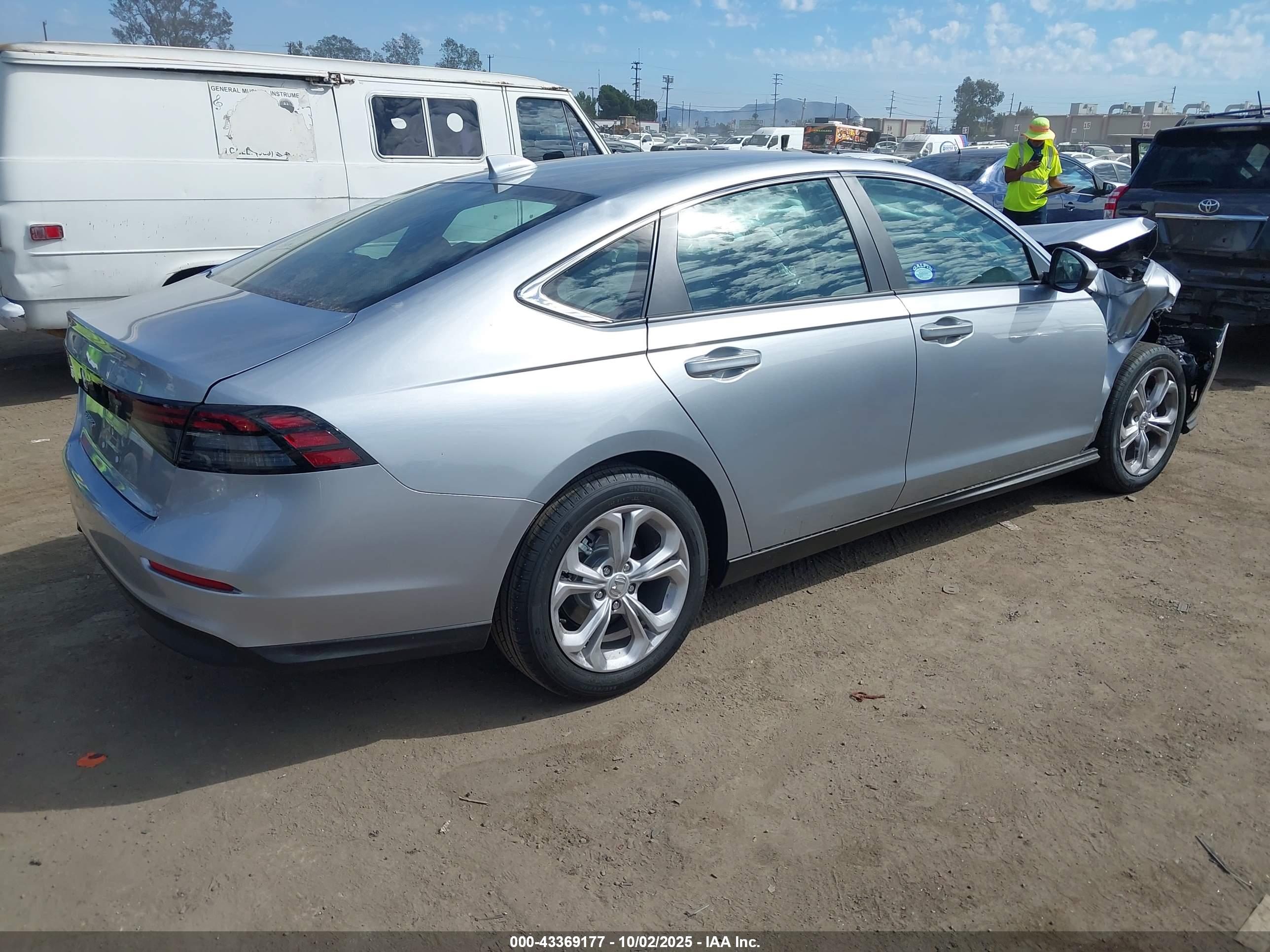 HONDA ACCORD image 4